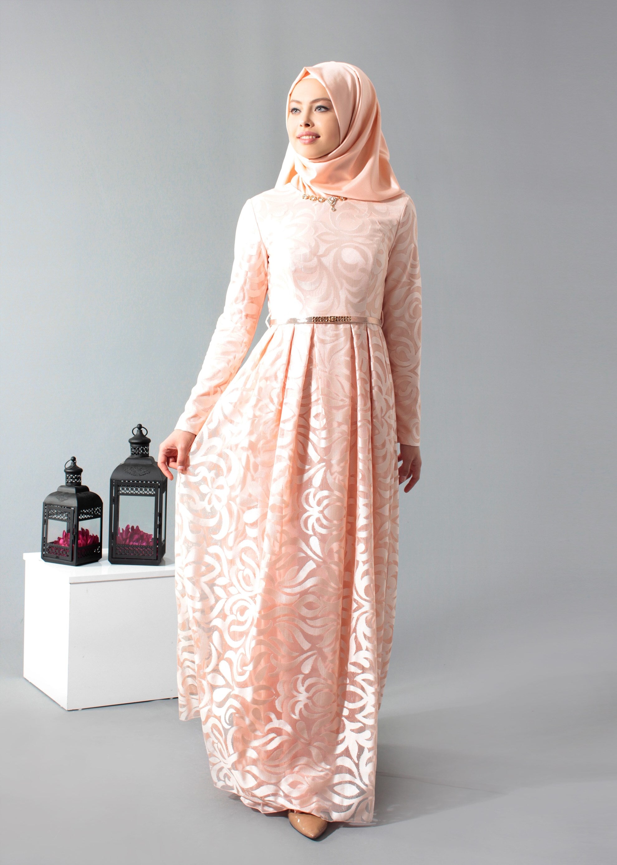 Tesettür giyim PUDRA DESENLİ PİLİSELİ ABİYE ELBİSE 5254