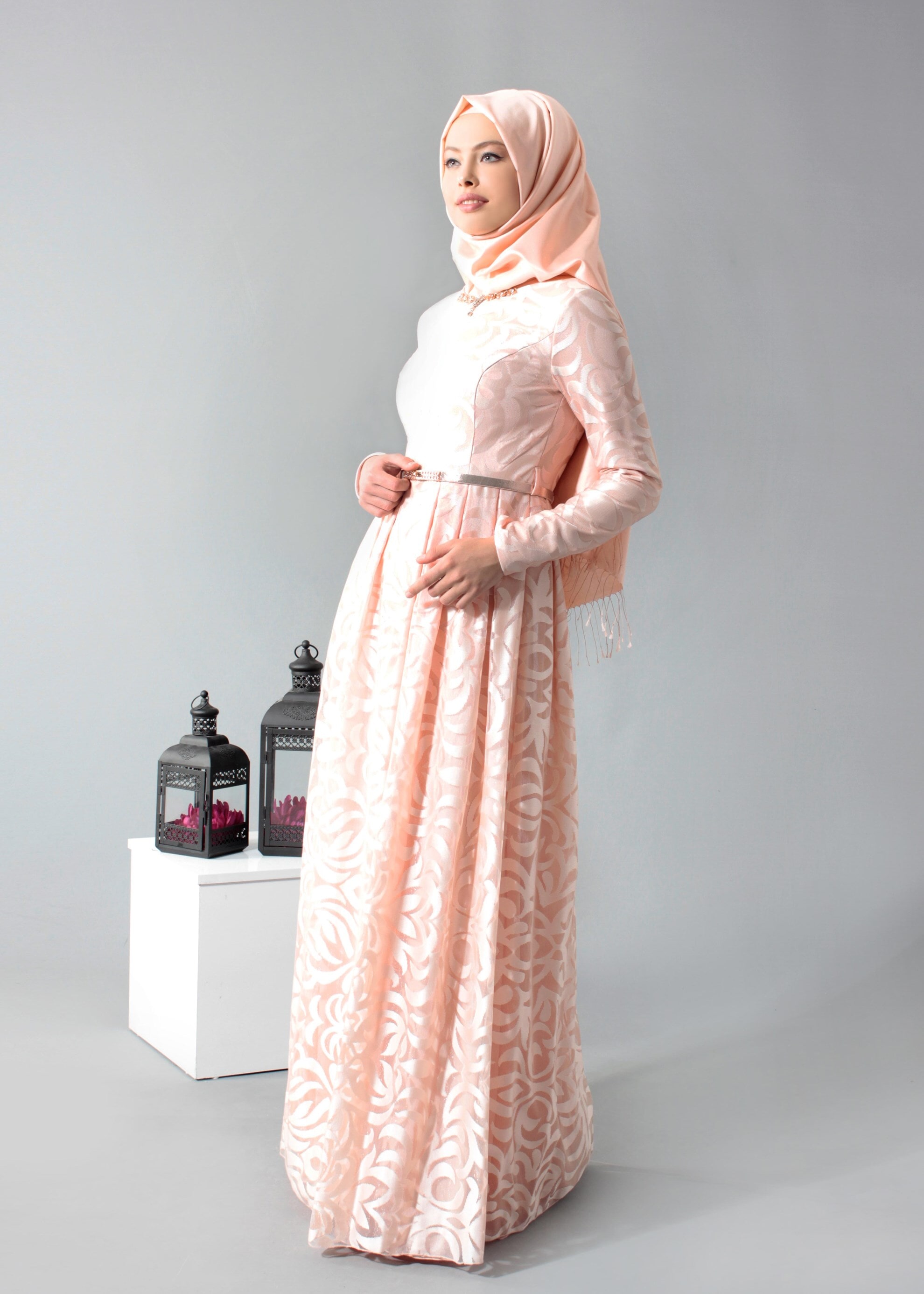 Tesettür giyim PUDRA DESENLİ PİLİSELİ ABİYE ELBİSE 5254