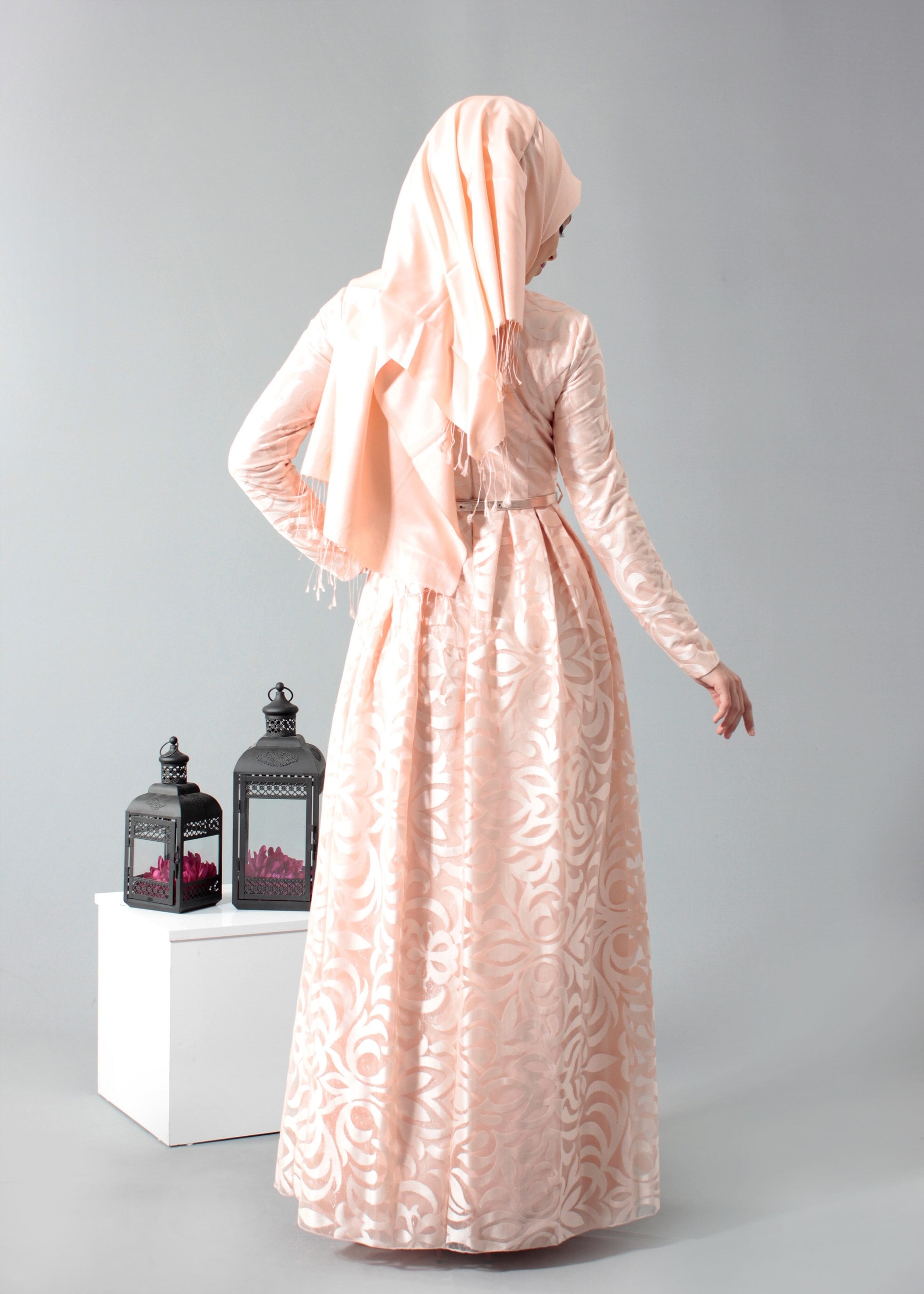 Tesettür giyim PUDRA DESENLİ PİLİSELİ ABİYE ELBİSE 5254