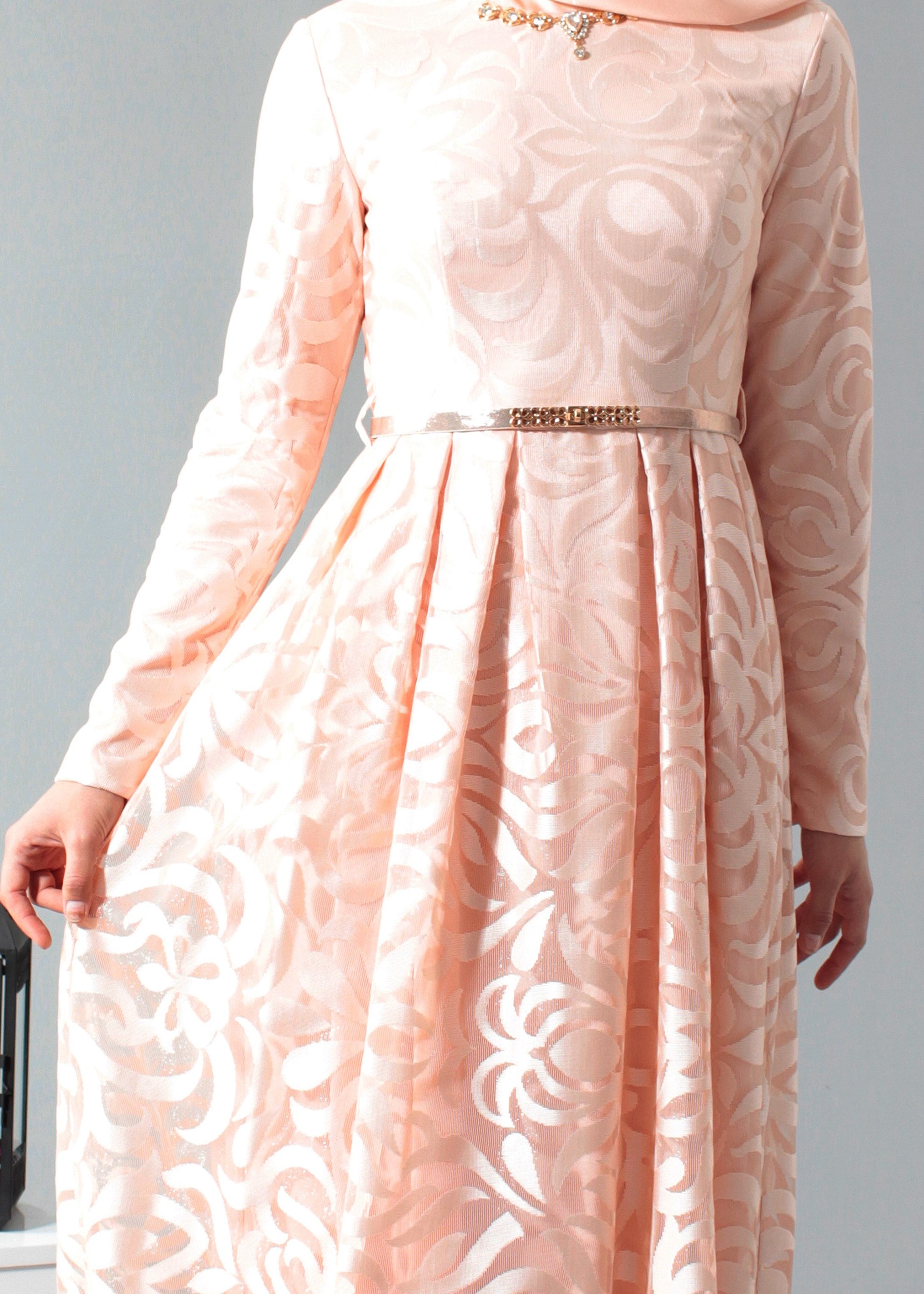 Tesettür giyim PUDRA DESENLİ PİLİSELİ ABİYE ELBİSE 5254