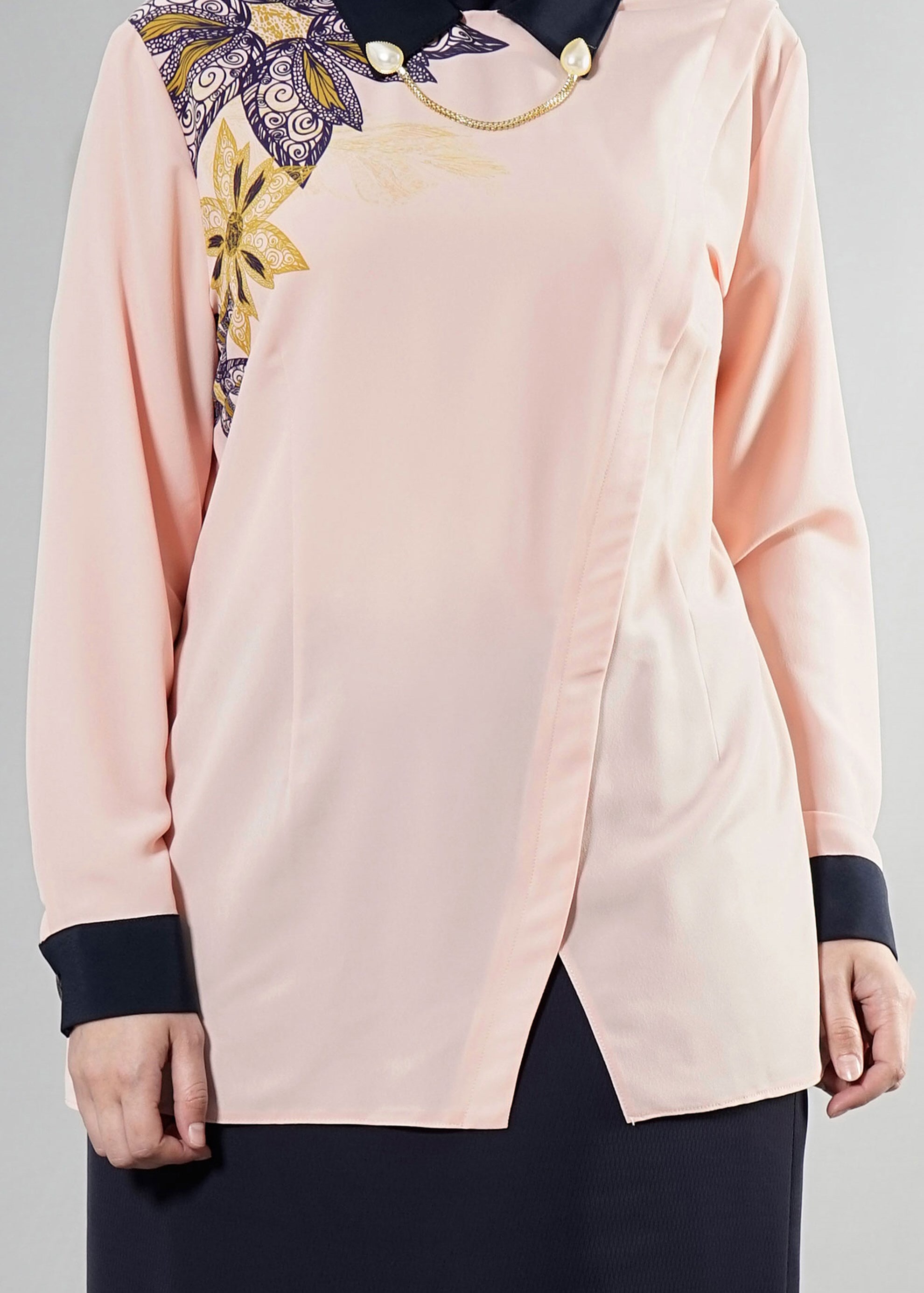 Tesettür giyim PUDRA ÇİÇEK İŞLEME DESENLİ BLUZ 2570 