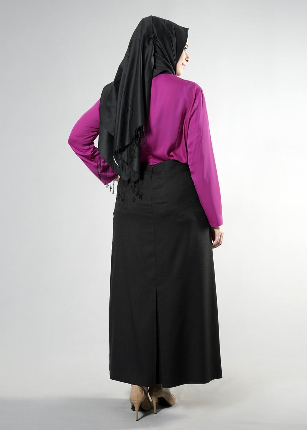 Tesettür giyim MOR YAKASI ZİNCİR BAĞLAMA DETAYLI BLUZ 2574