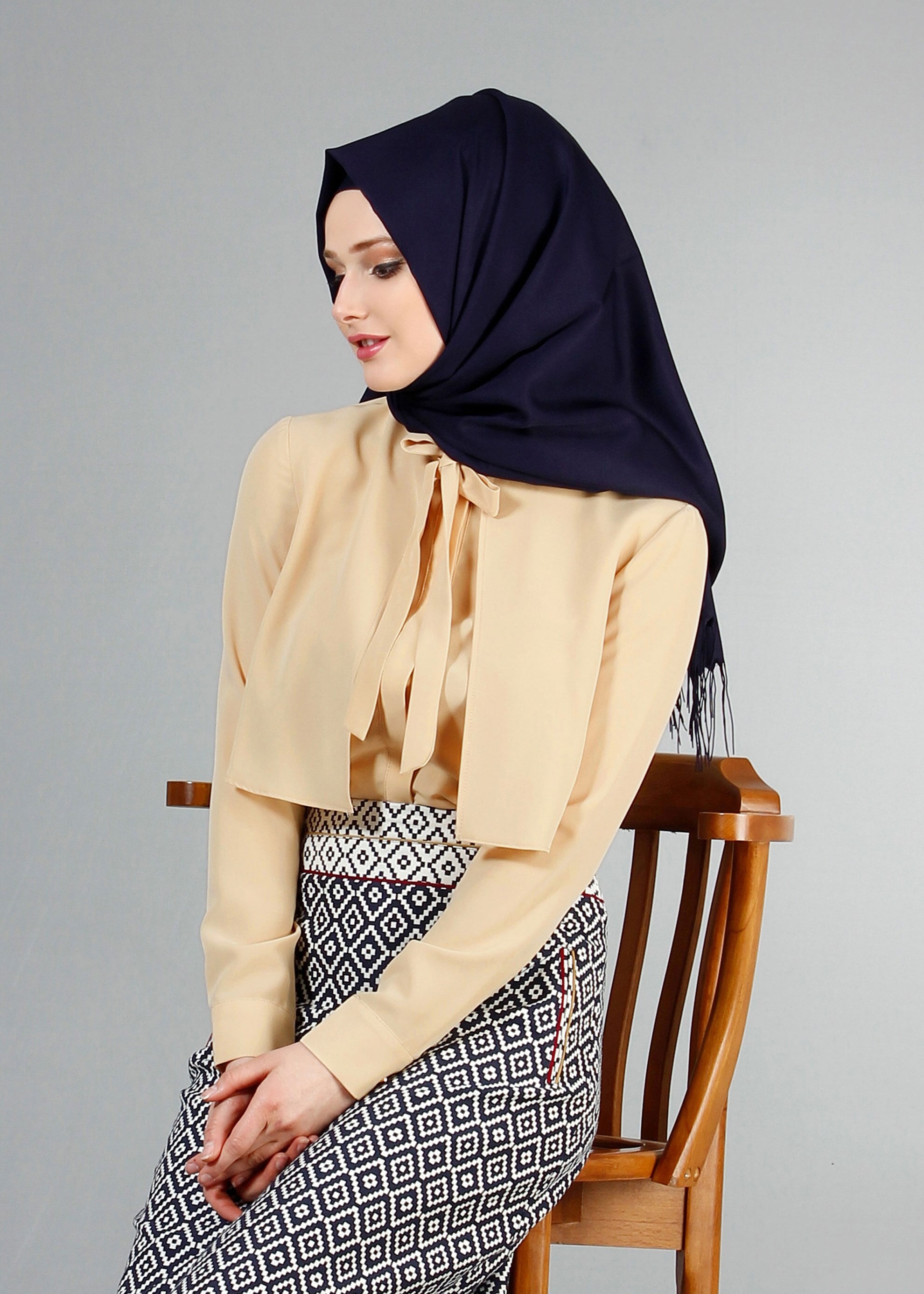 Tesettür giyim SARI BAĞLAMA DETAYLI BLUZ 4237