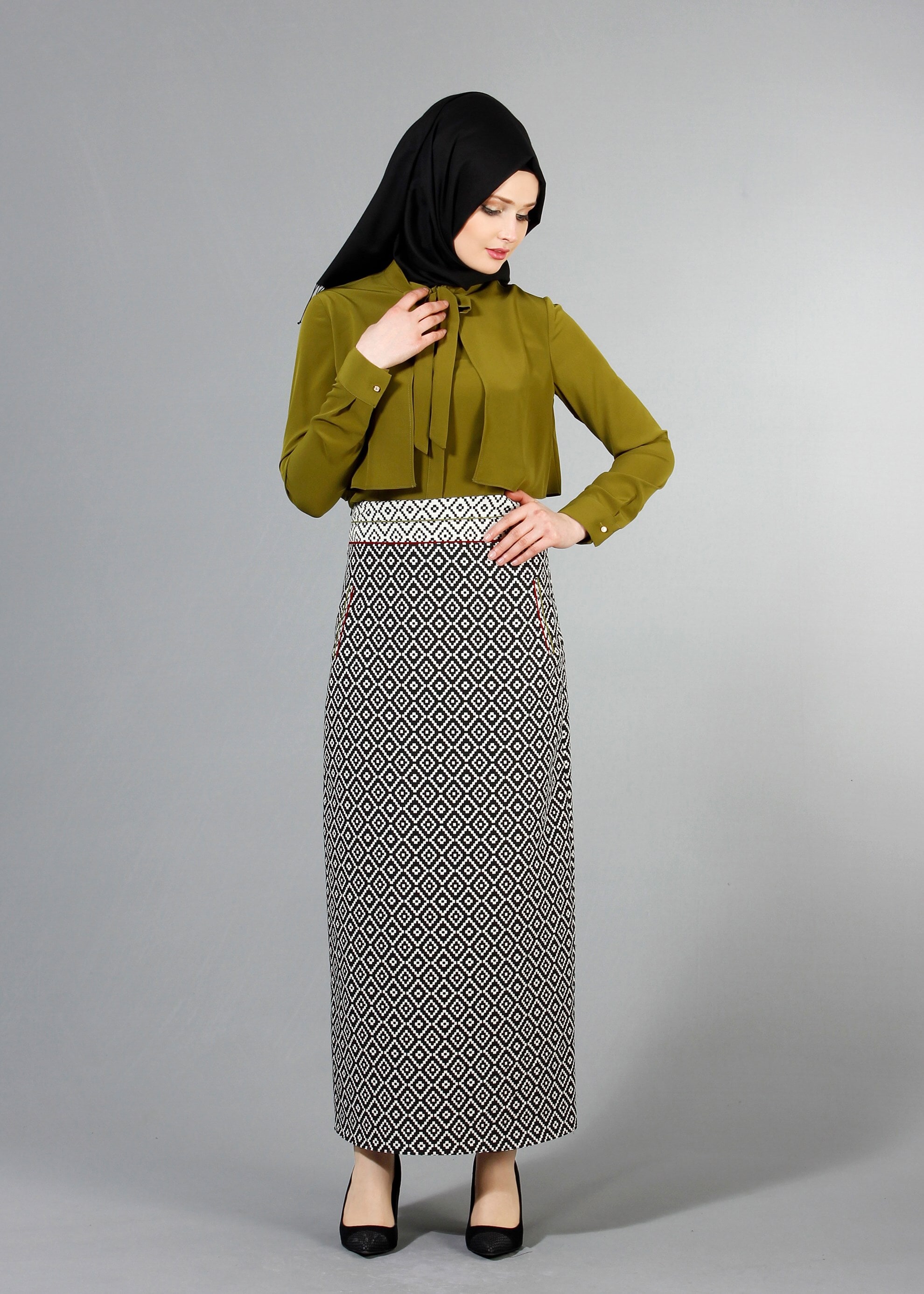 Tesettür giyim YEŞİL BAĞLAMA DETAYLI BLUZ 4237