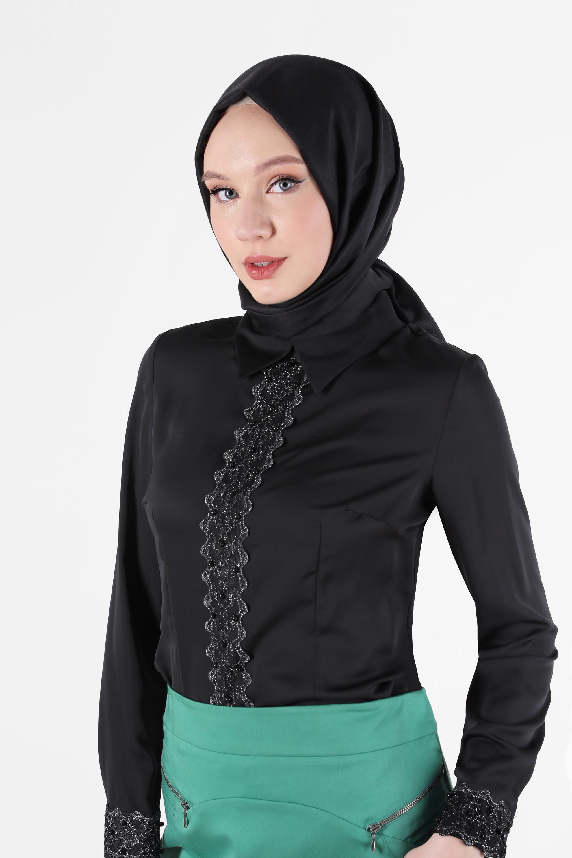 Tesettür giyim SİYAH İNCİLİ GÜPÜR DETAYLI BLUZ 4238