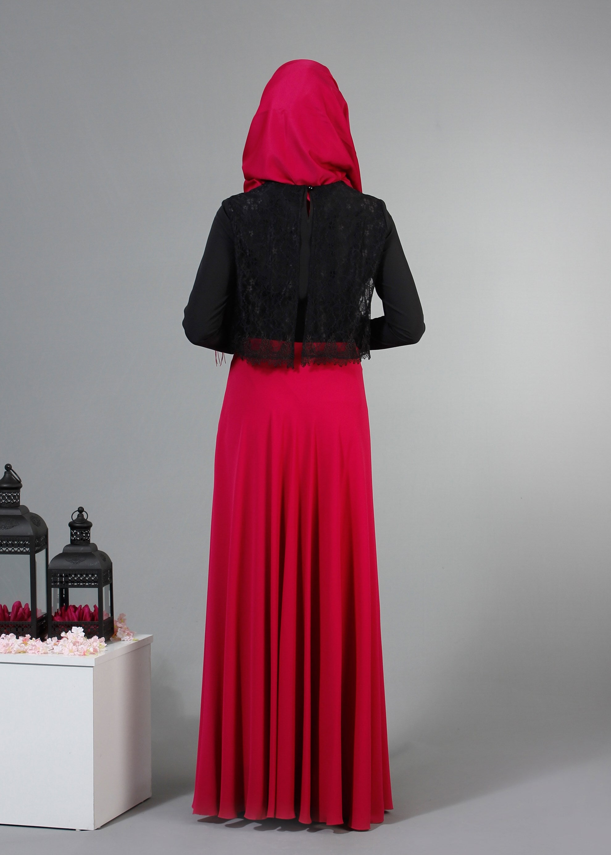 Tesettür giyim SİYAH İŞLEMELİ DÜĞMELİ BLUZ 4240