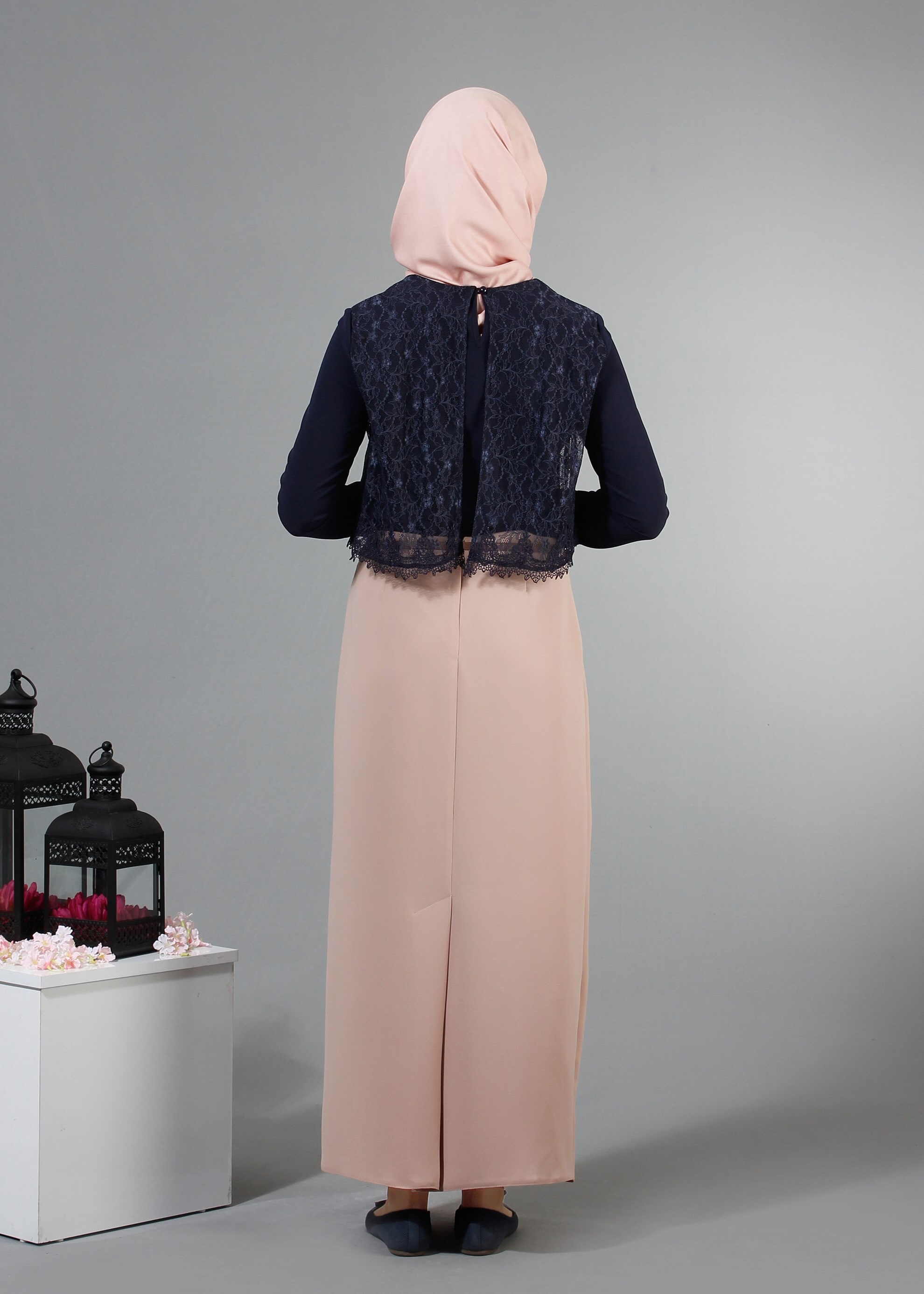 Tesettür giyim LACİVERT İŞLEMELİ DÜĞMELİ BLUZ 4240