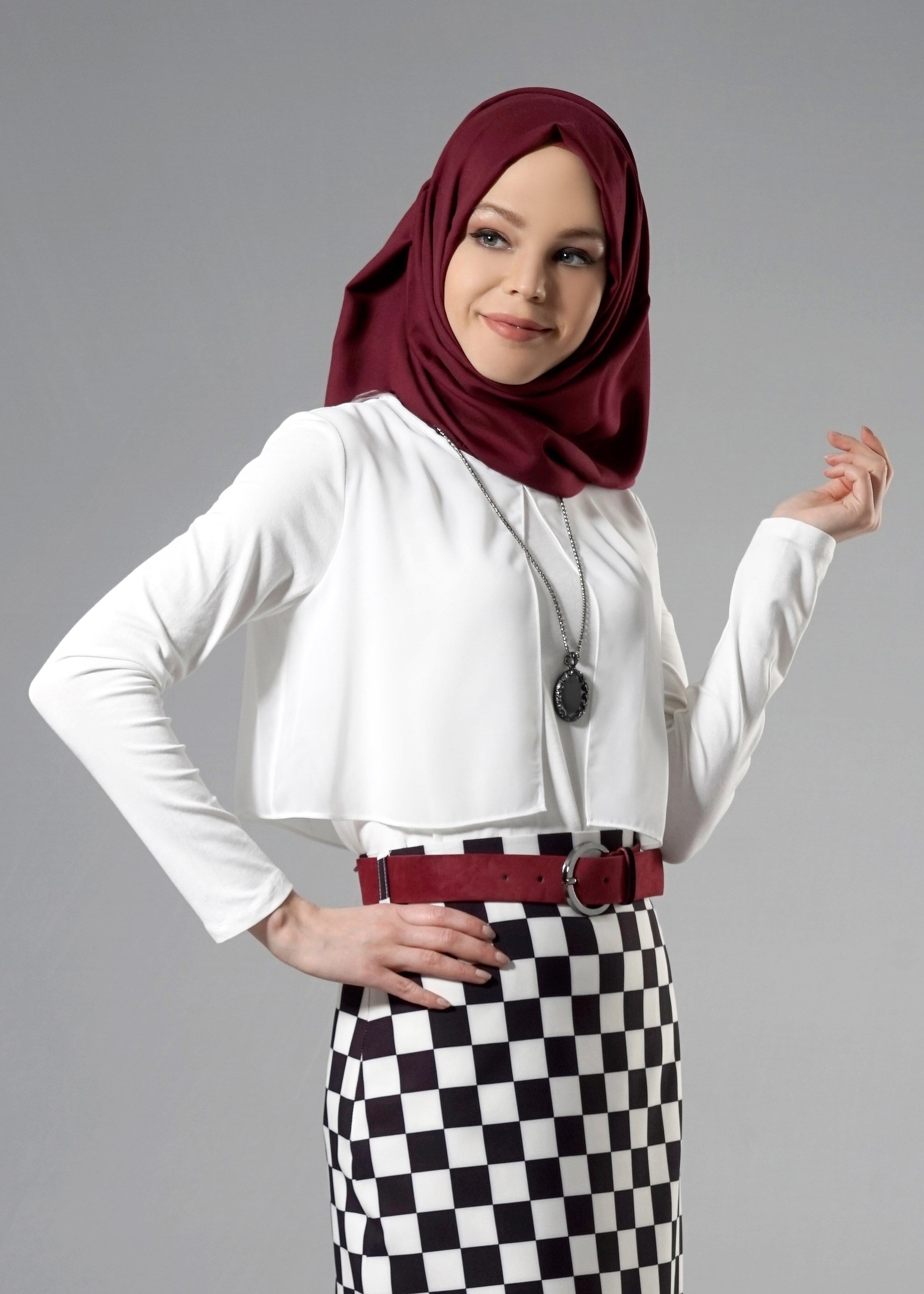 Tesettür giyim BEYAZ TÜL DETAYLI BLUZ 4399