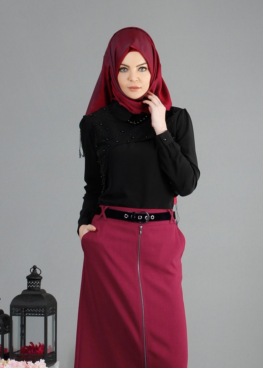 Tesettür giyim SİYAH ÖNÜ İNCİ İŞLEMELİ BLUZ 4409