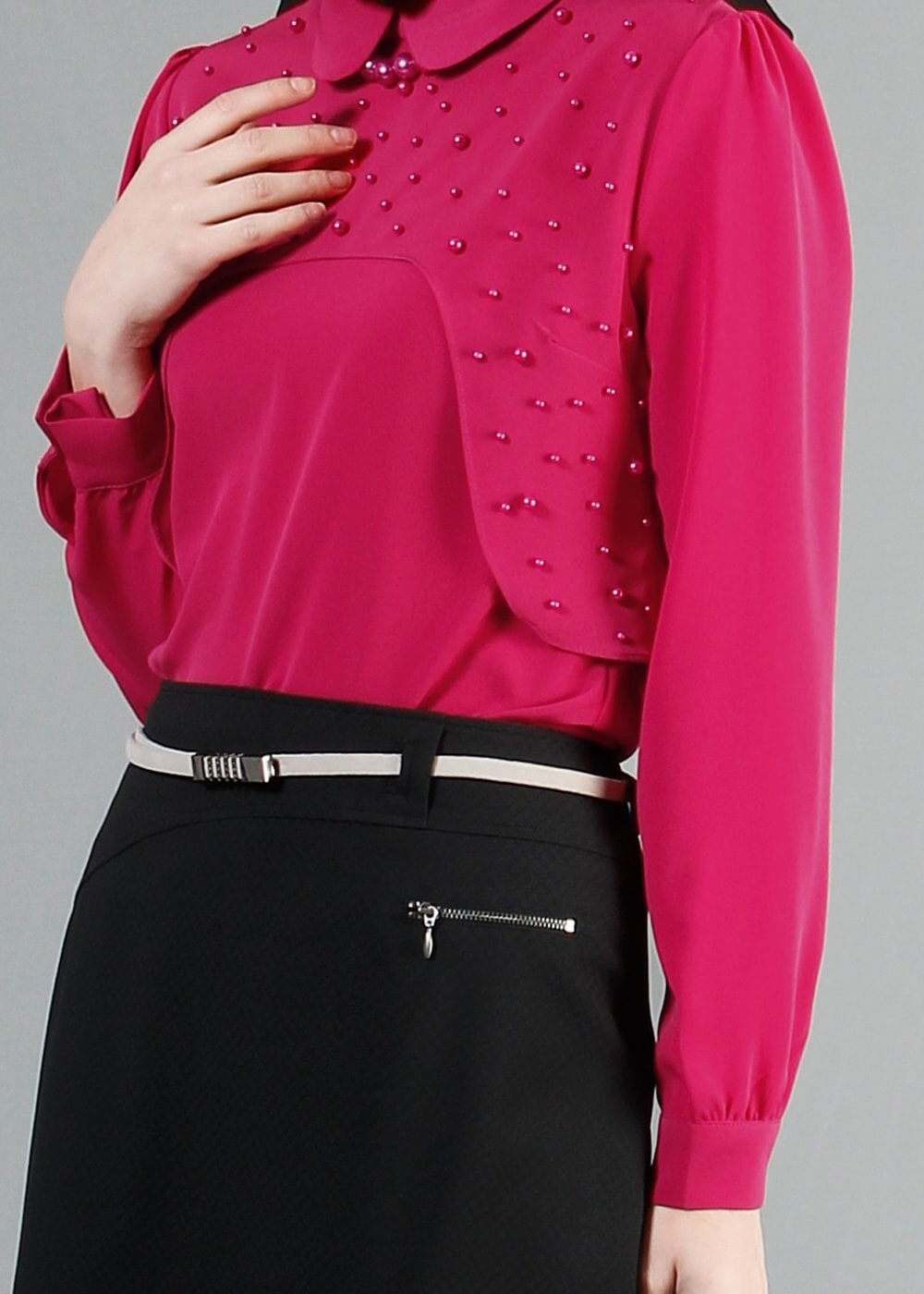 Tesettür giyim FUŞYA ÖNÜ İNCİ İŞLEMELİ BLUZ 4409