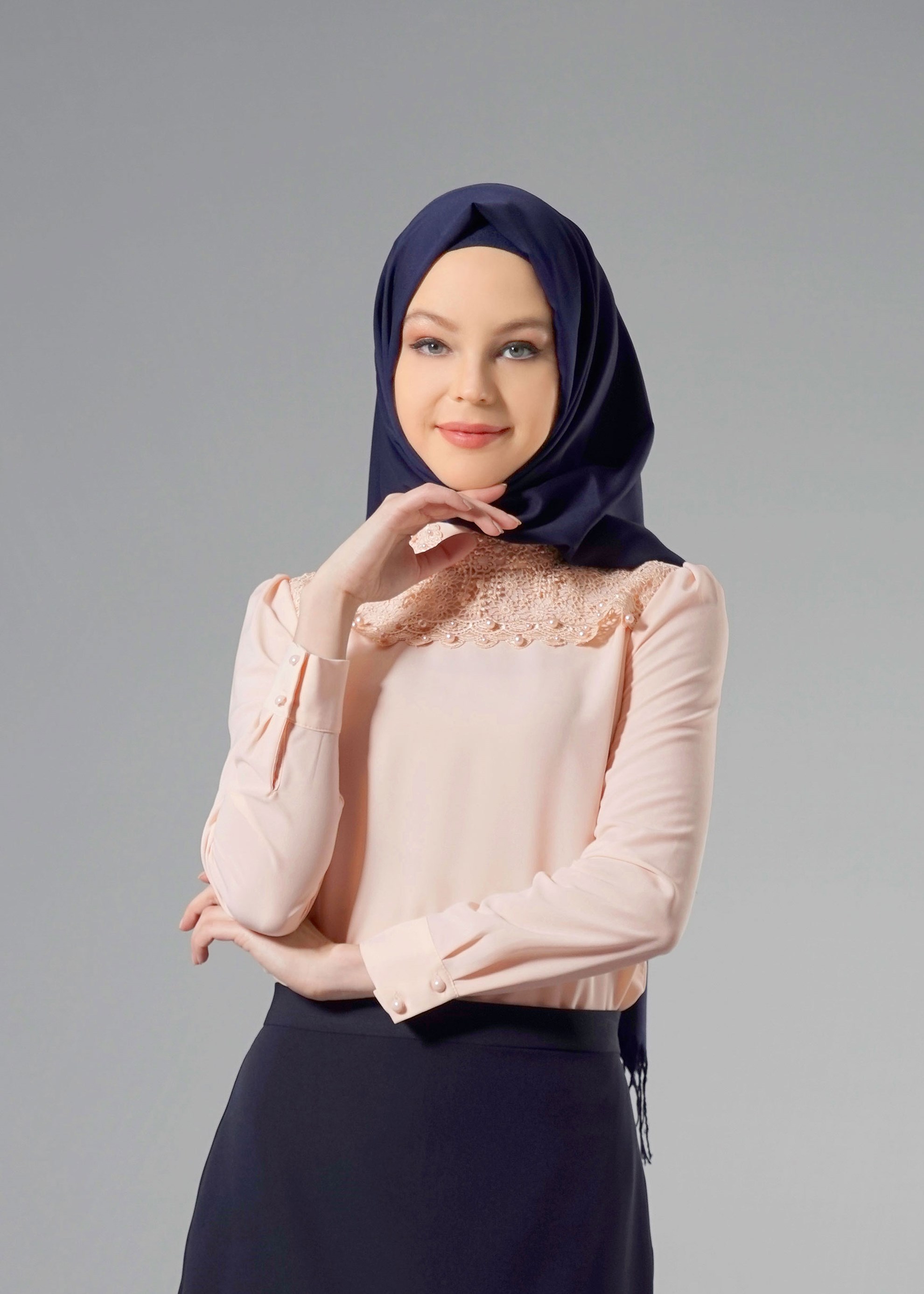 Tesettür giyim PUDRA İŞLEMELİ İNCİ DETAYLI BLUZ 4427
