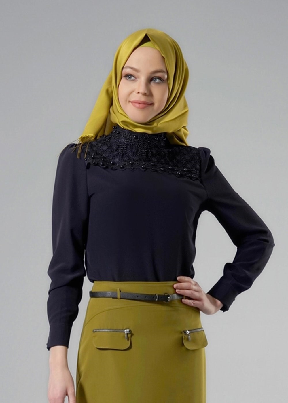 Tesettür giyim LACİVERT İŞLEMELİ İNCİ DETAYLI BLUZ 4427