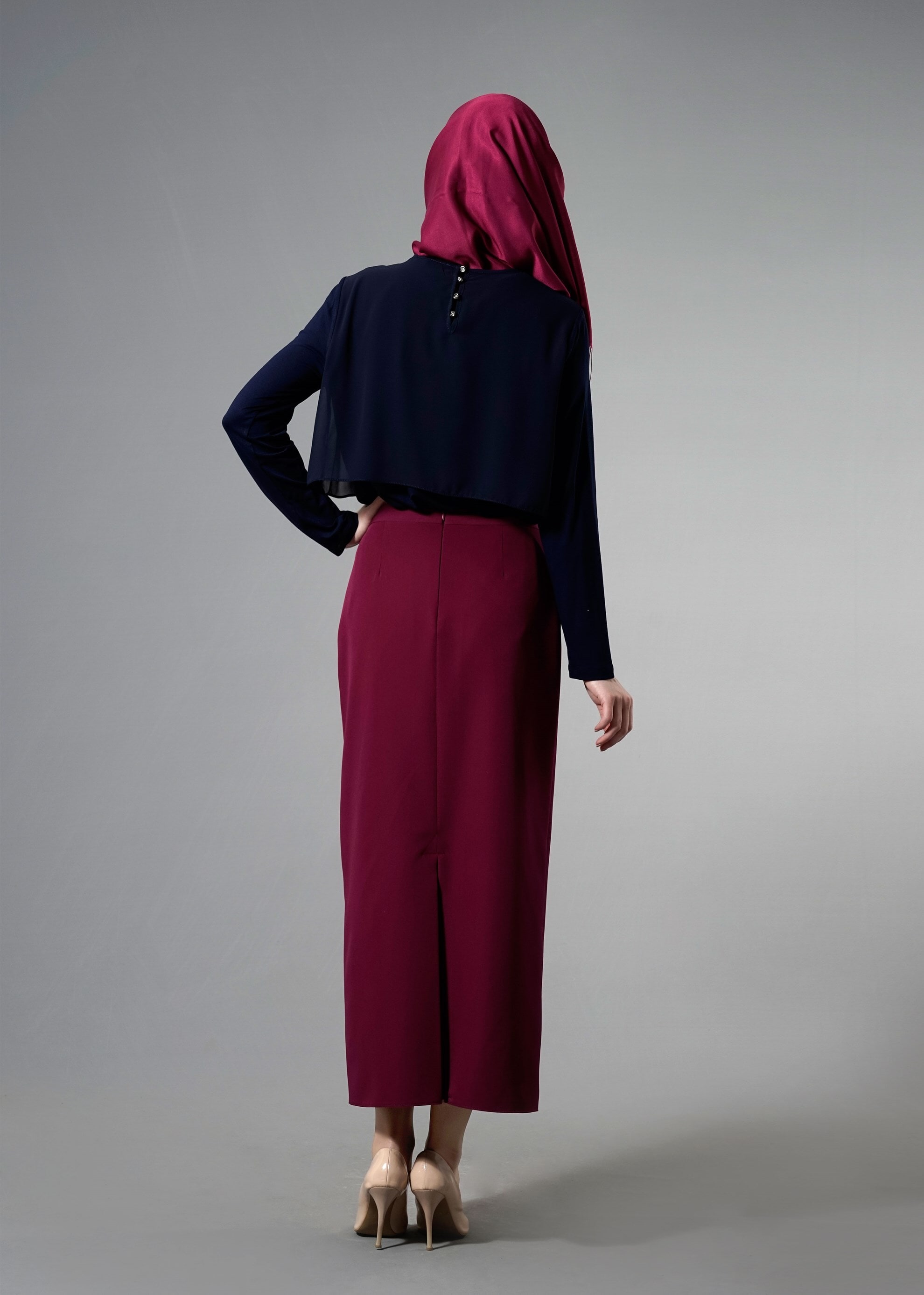 Tesettür giyim LACİVERT İŞLEMELİ TAŞ DETAYLI BLUZ 4428