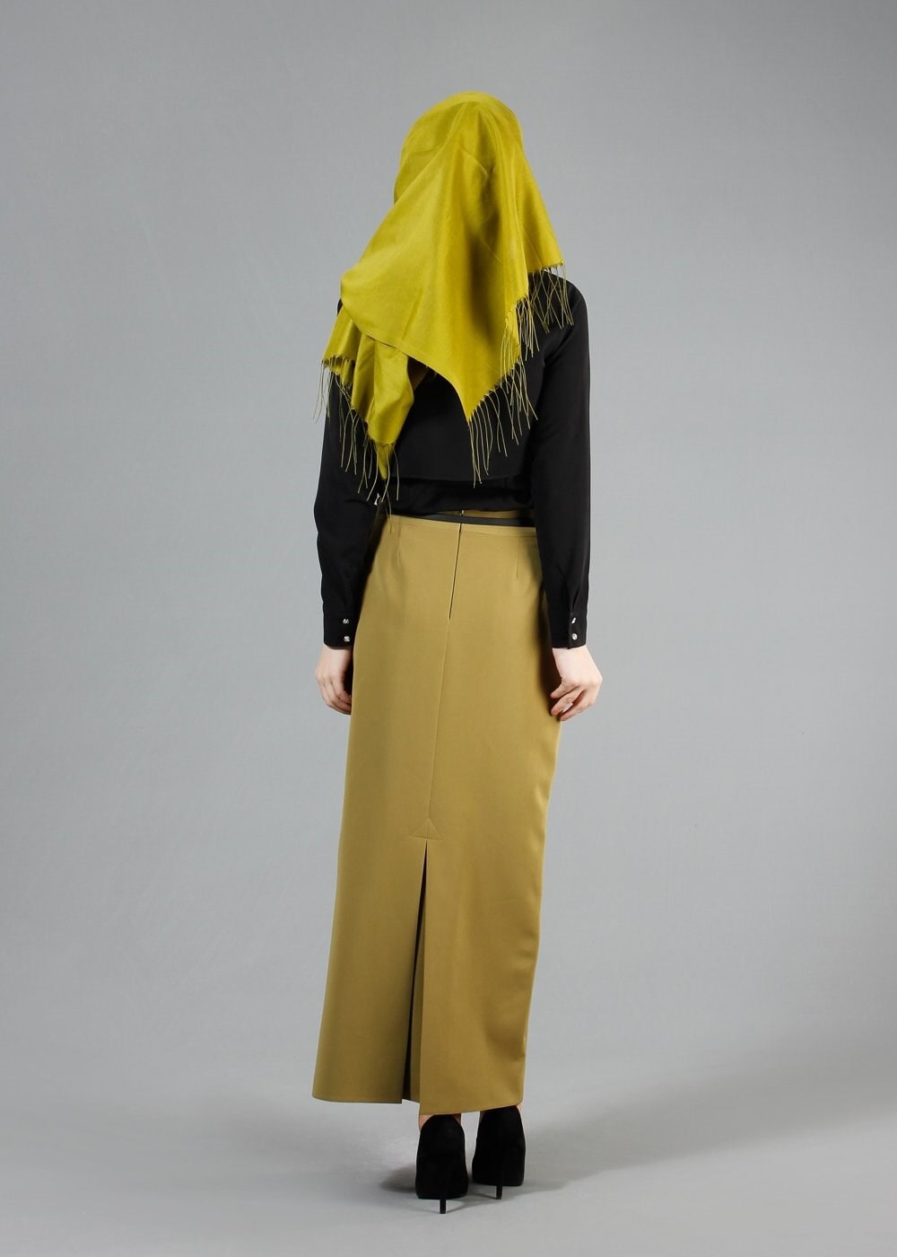 Tesettür giyim SİYAH TAŞ DÜĞMELİ BLUZ 4435