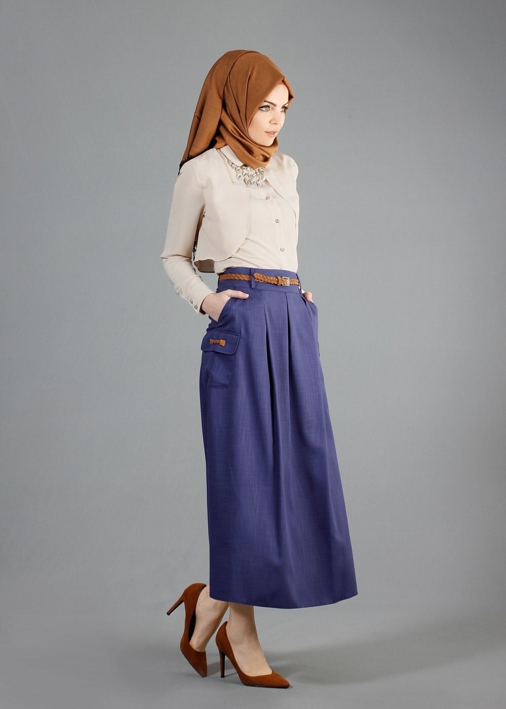 Tesettür giyim BEJ TAŞ DÜĞMELİ BLUZ 4435