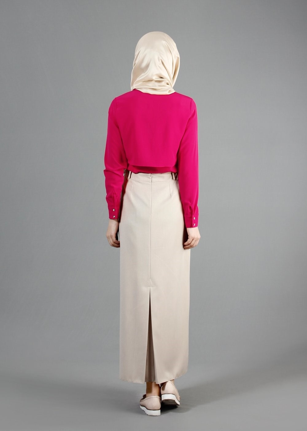 Tesettür giyim FUŞYA TAŞ DÜĞMELİ BLUZ 4435