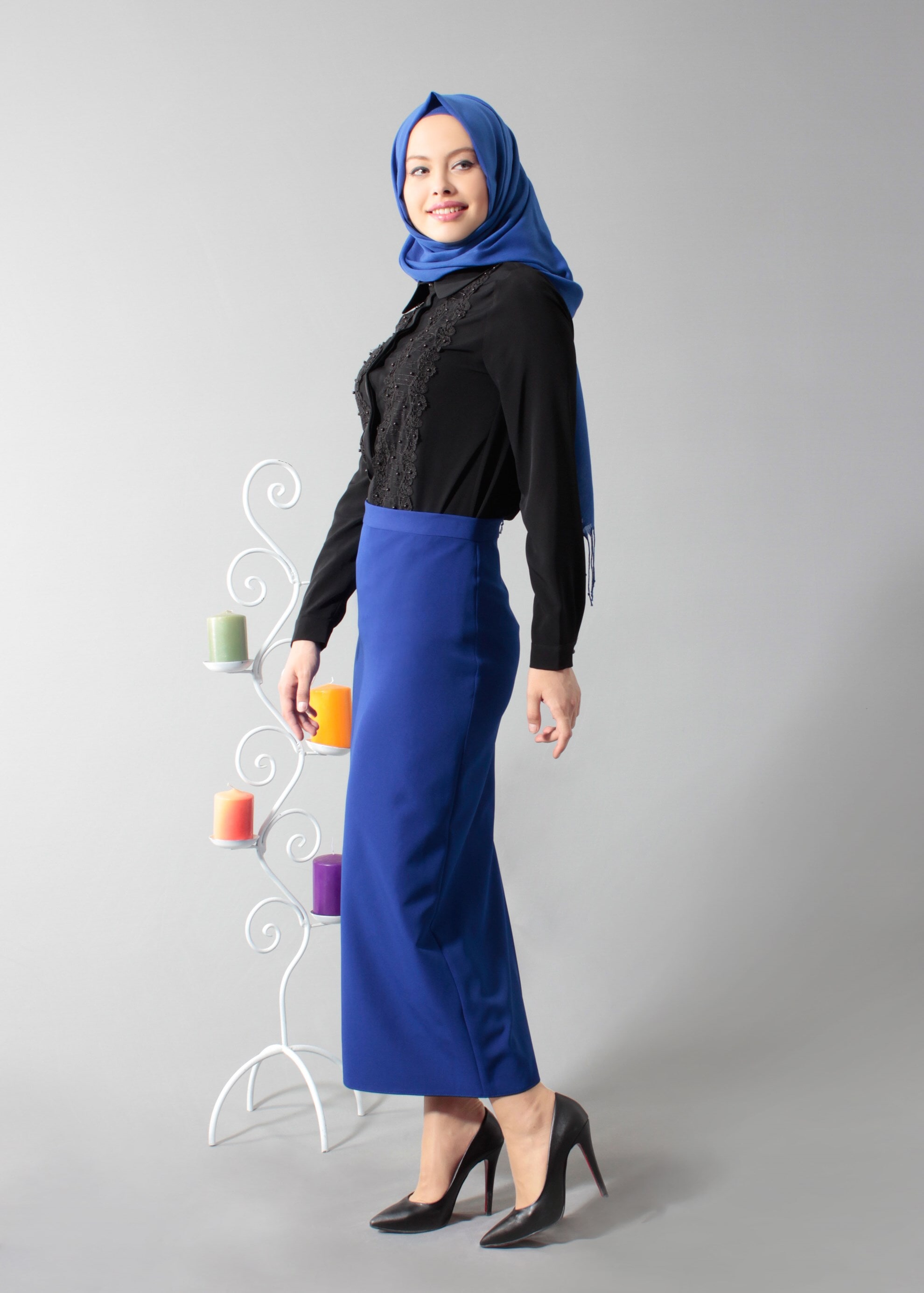 Tesettür giyim SİYAH NAKIŞ İŞLEMELİ İNCİ DETAYLI BLUZ 4438 