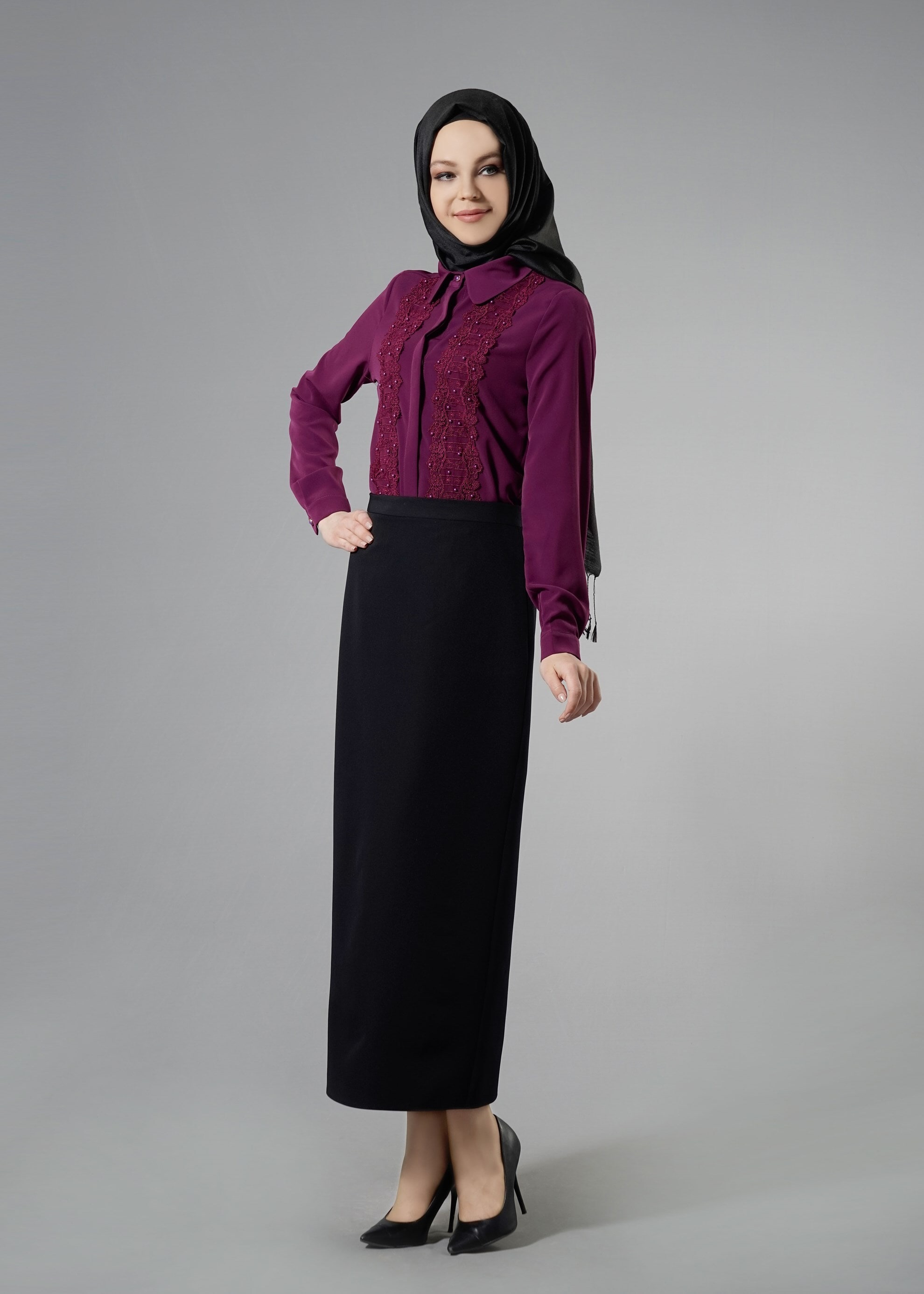 Tesettür giyim BORDO NAKIŞ İŞLEMELİ İNCİ DETAYLI BLUZ 4438 