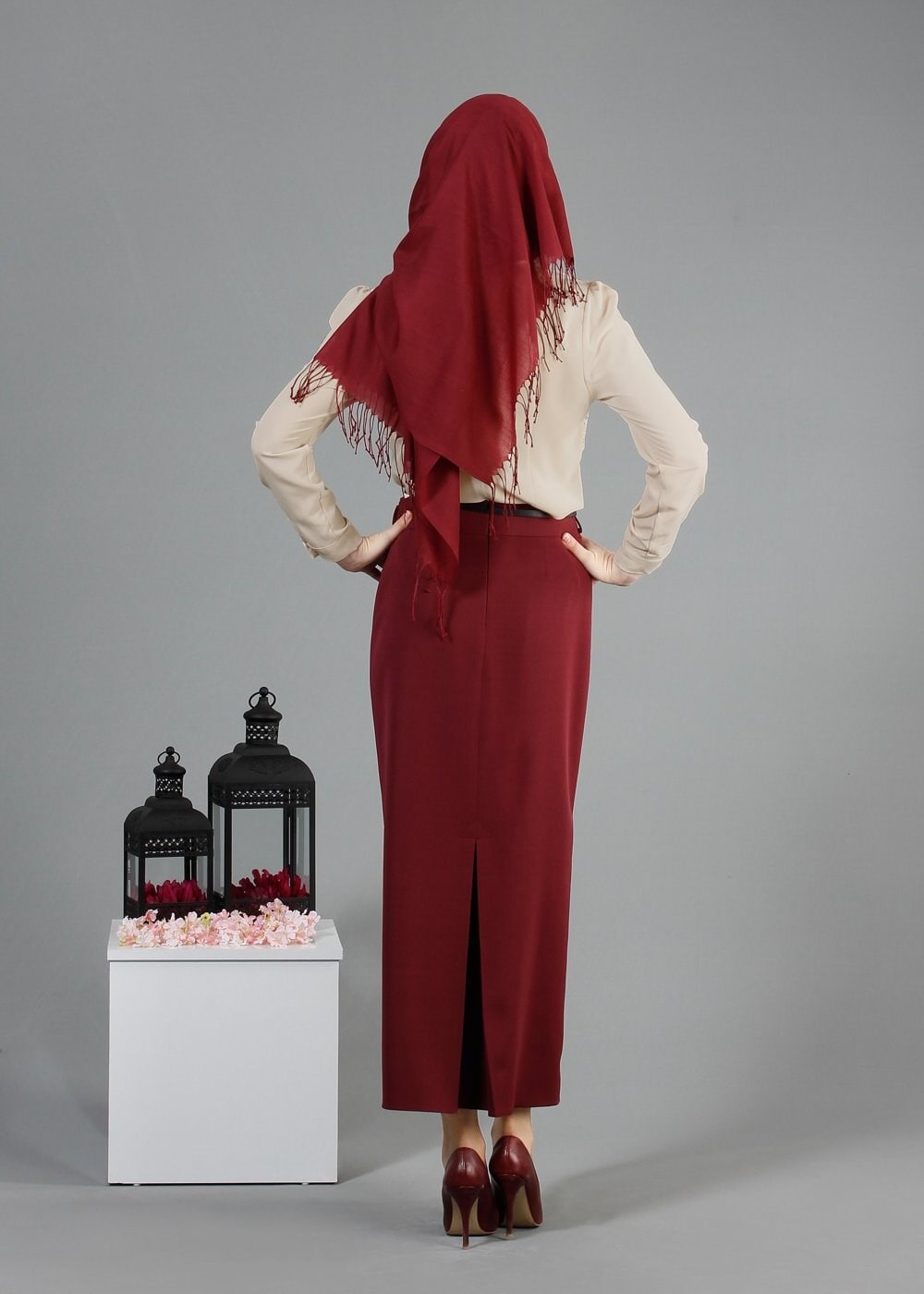 Tesettür giyim BEJ YAKASI BAĞLAMALI NAKIŞ İŞLEMELİ BLUZ 4439