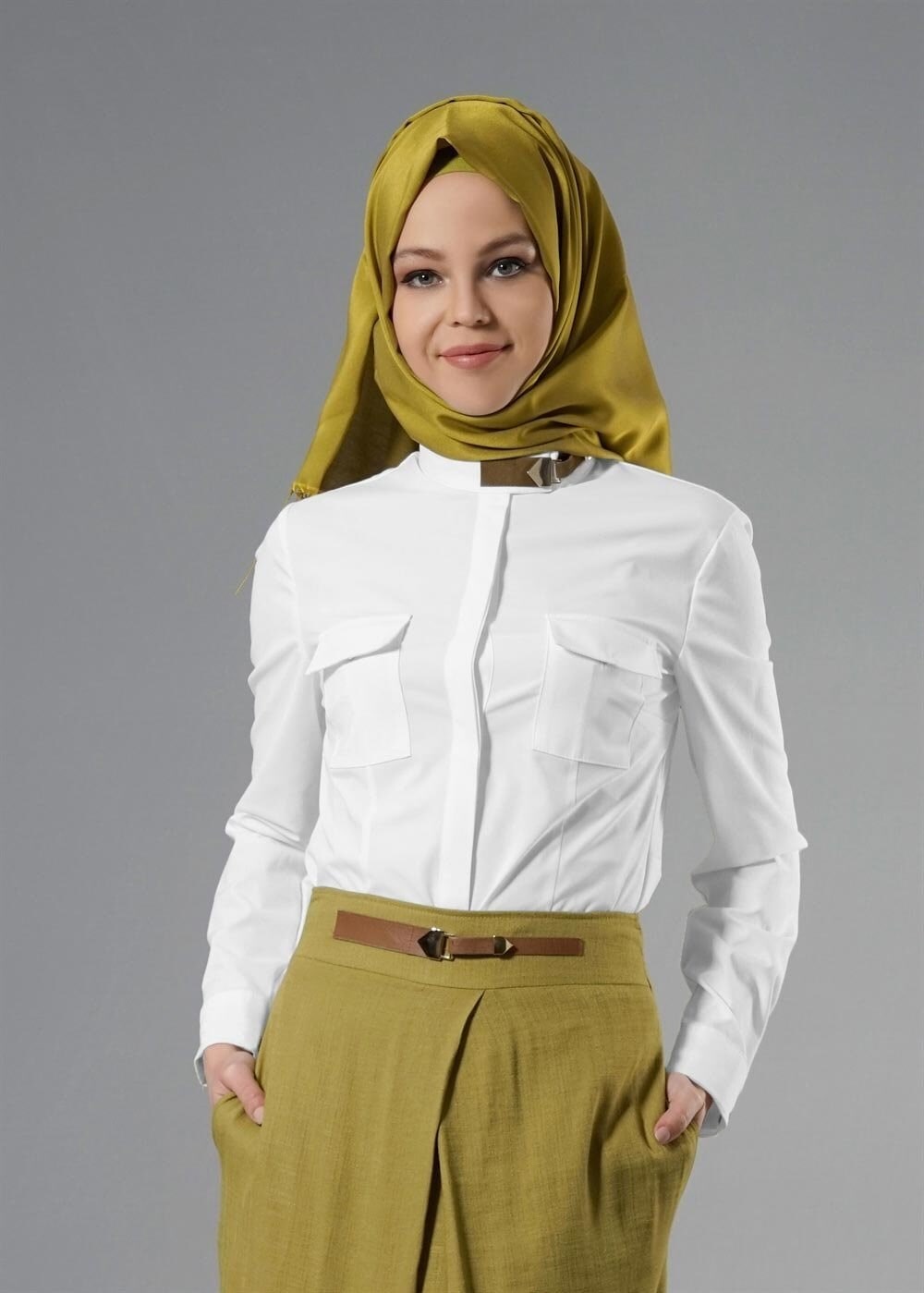Tesettür giyim BEYAZ CEP DETAYLI GİZLİ DÜĞMELİ BLUZ 4442
