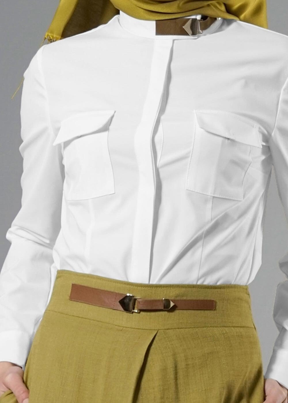 Tesettür giyim BEYAZ CEP DETAYLI GİZLİ DÜĞMELİ BLUZ 4442