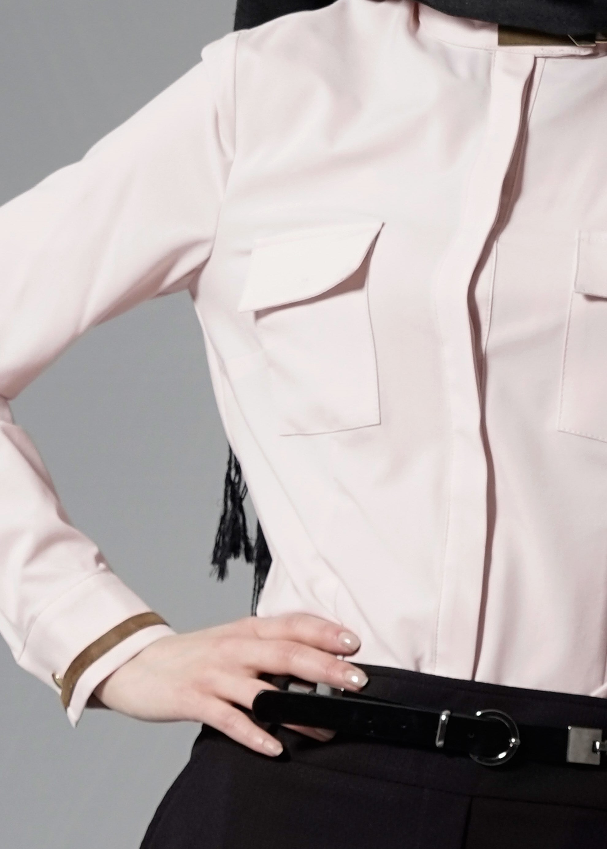 Tesettür giyim BEJ CEP DETAYLI GİZLİ DÜĞMELİ BLUZ 4442