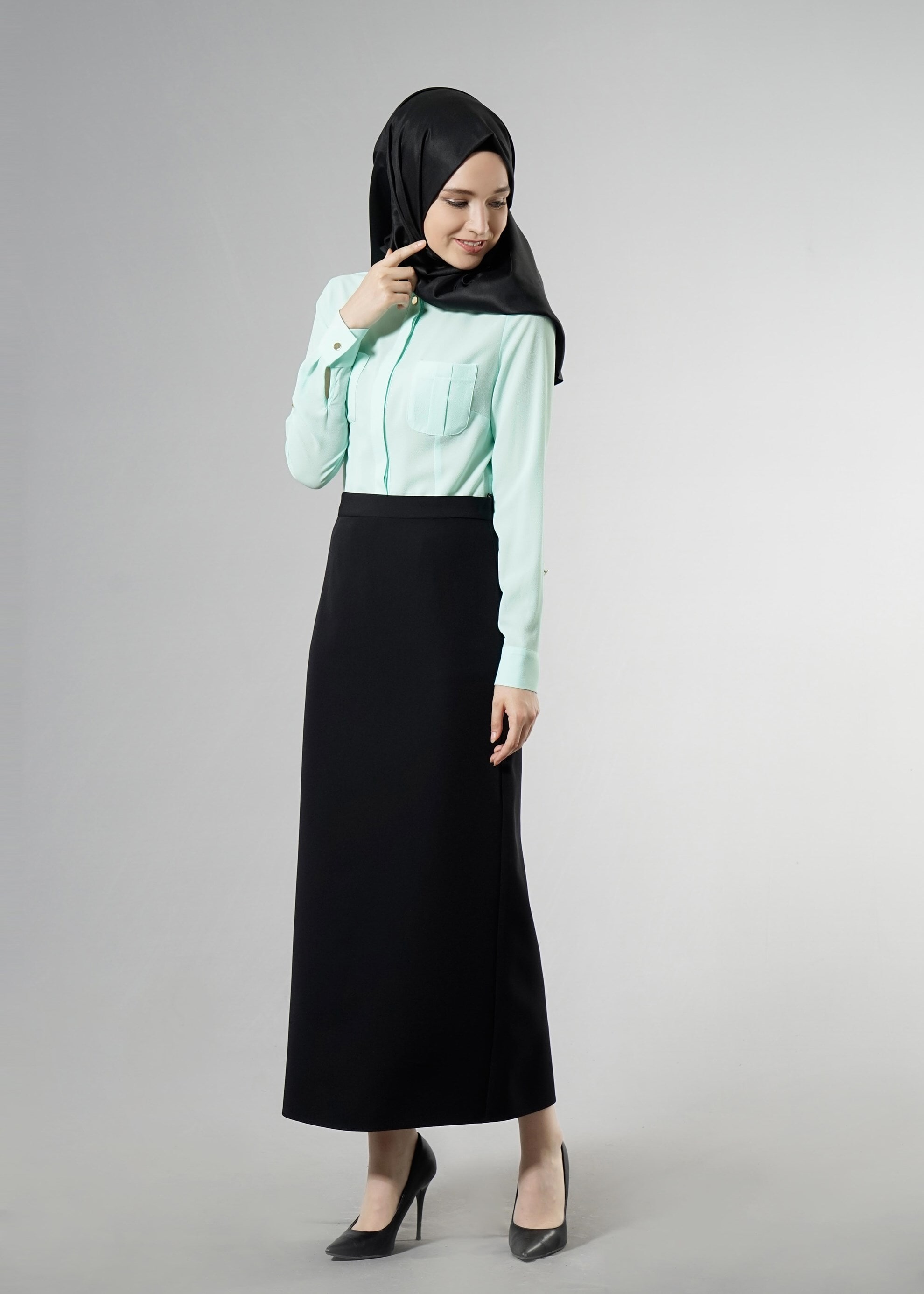 Tesettür giyim YEŞİL CEP DETAYLI GİZLİ DÜĞMELİ BLUZ 4475