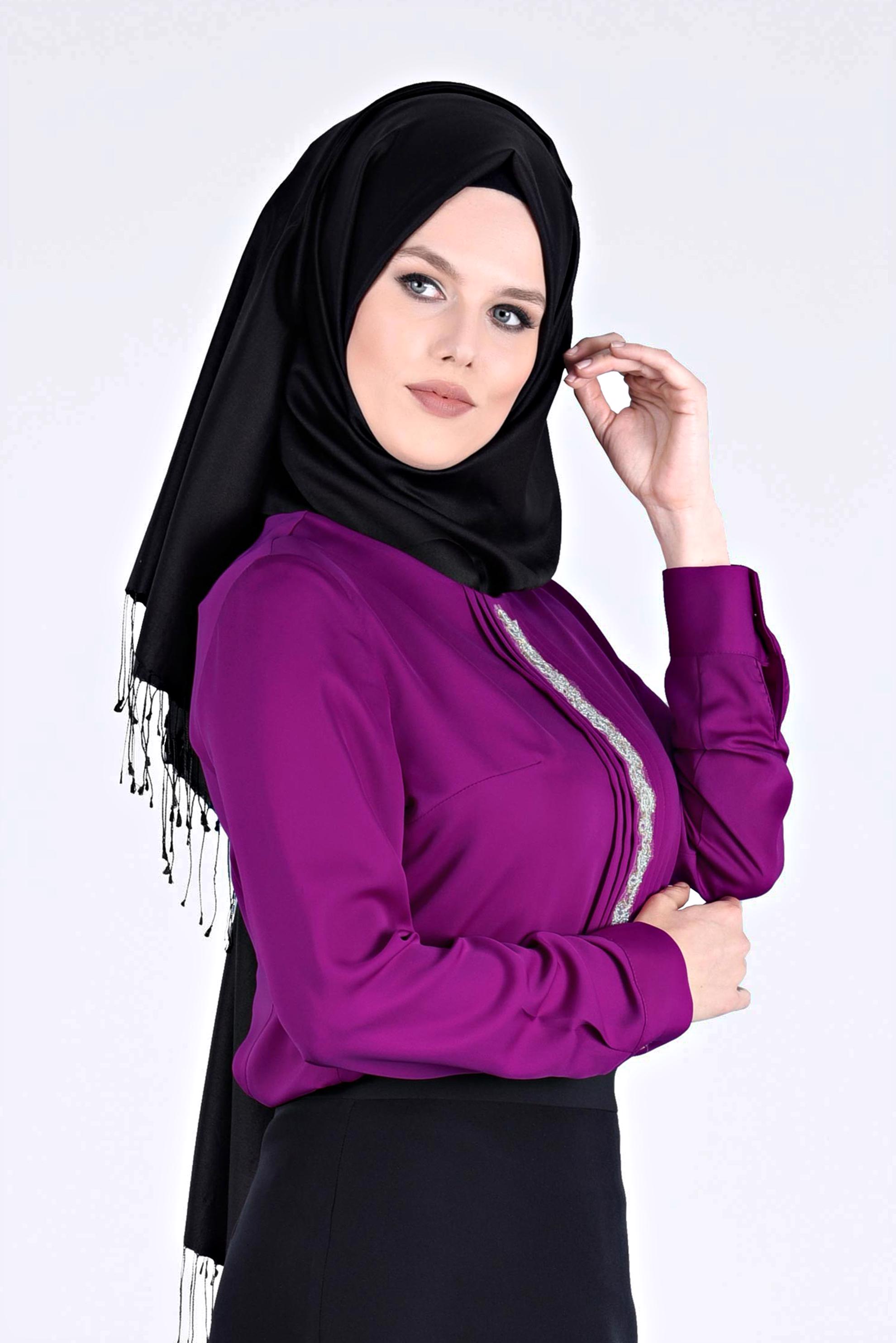 Tesettür giyim MOR NAKIŞ DETAYLI MANŞETLERİ DÜĞMELİ BLUZ 4476