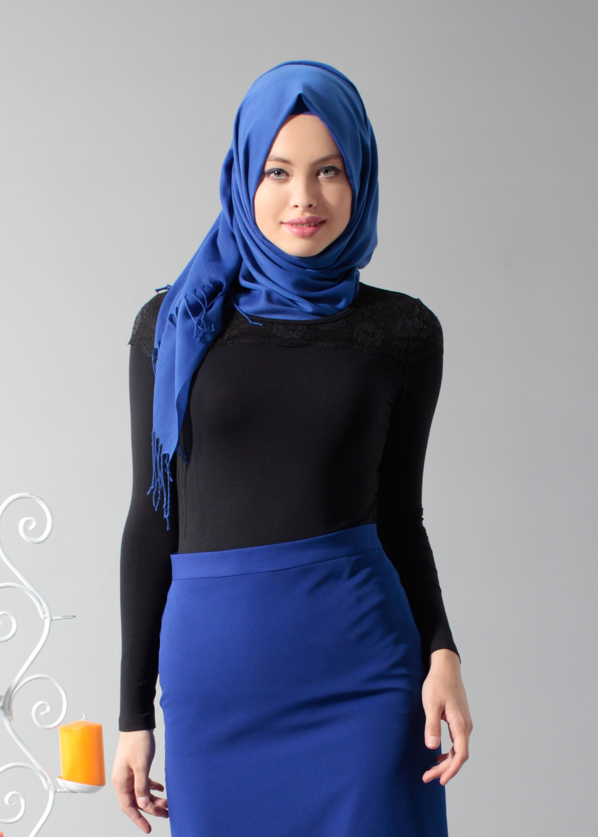 Tesettür giyim SİYAH NAKIŞ DETAYLI BLUZ 4562