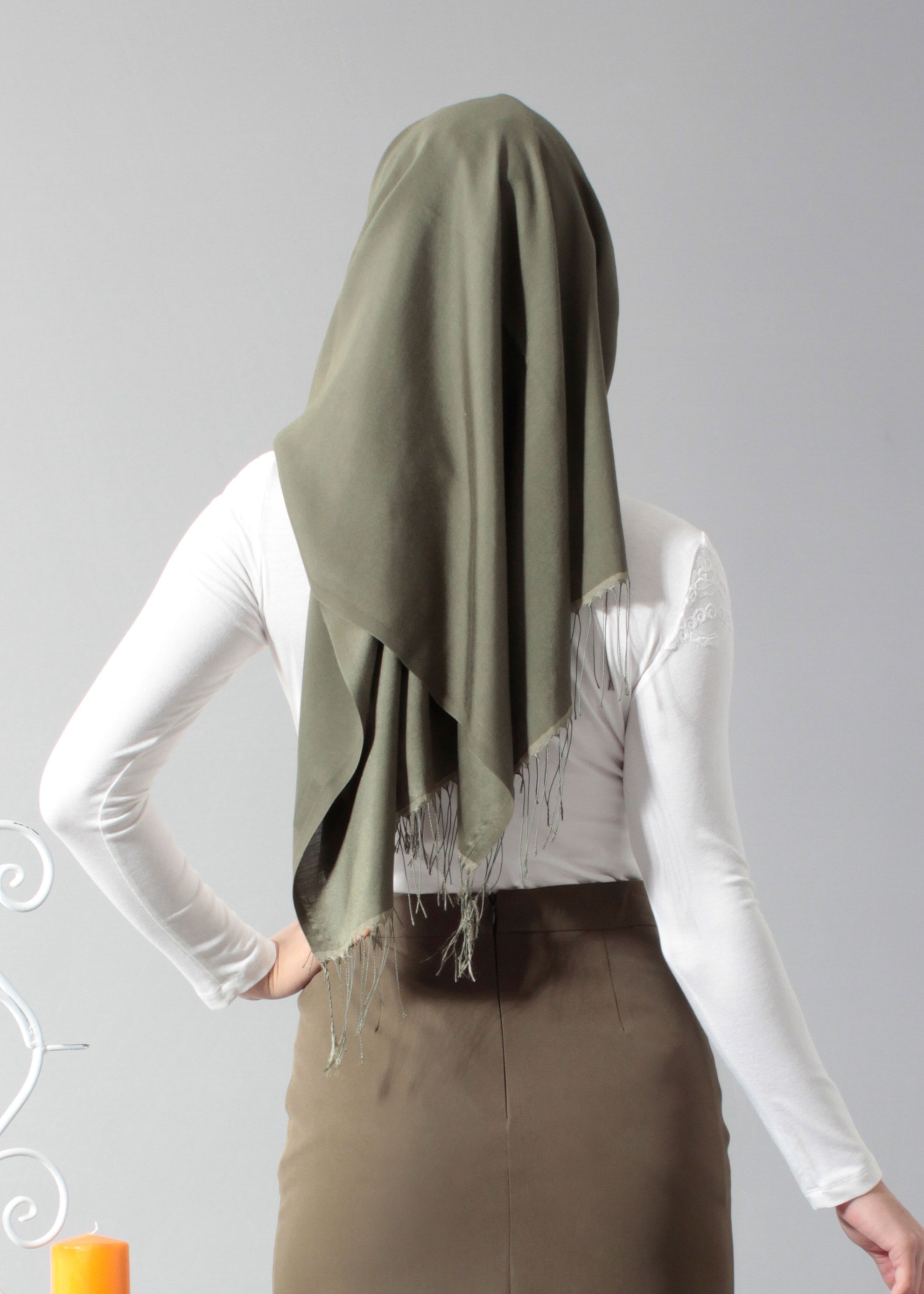 Tesettür giyim BEYAZ NAKIŞ DETAYLI BLUZ 4562