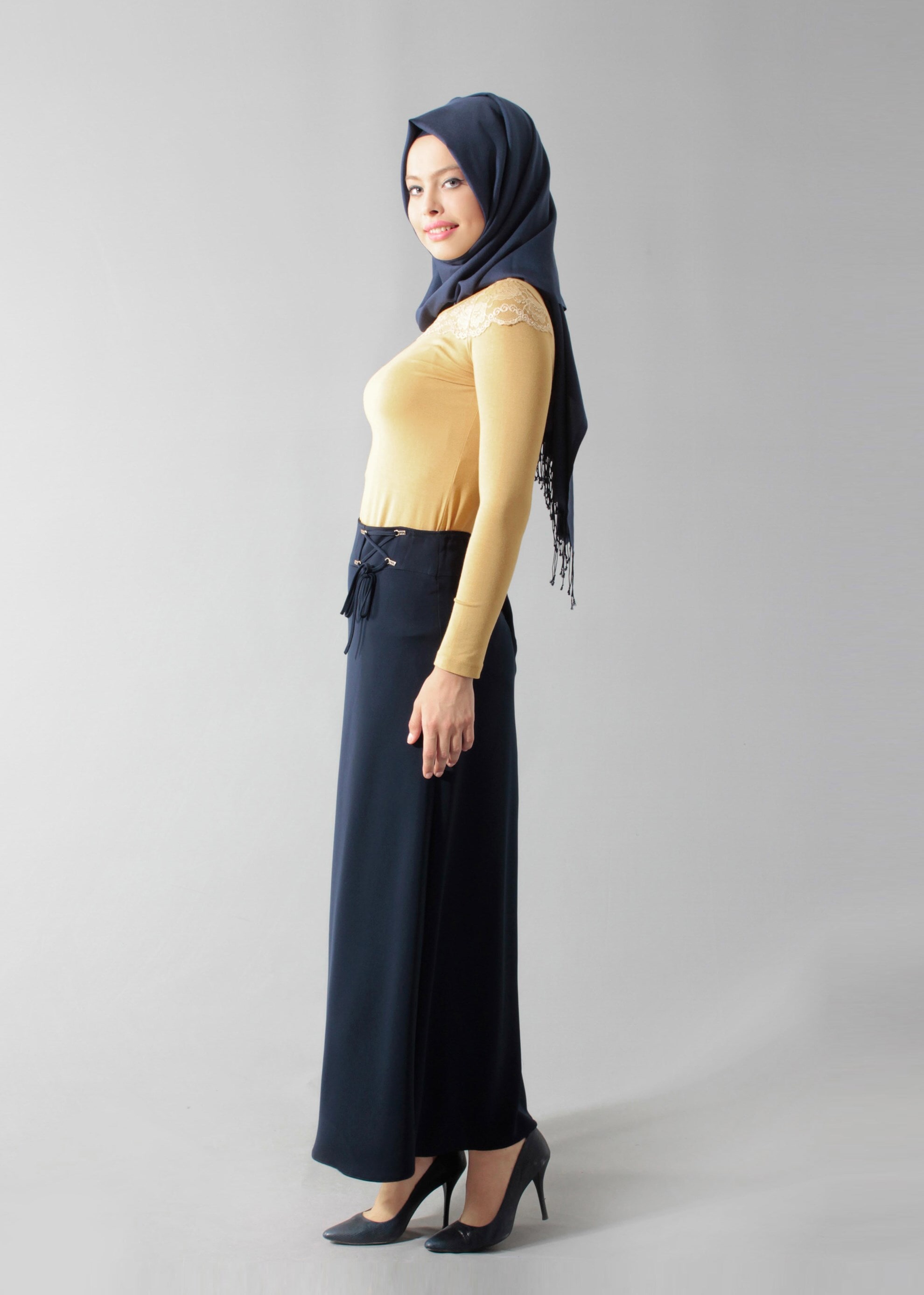 Tesettür giyim SARI NAKIŞ DETAYLI BLUZ 4562