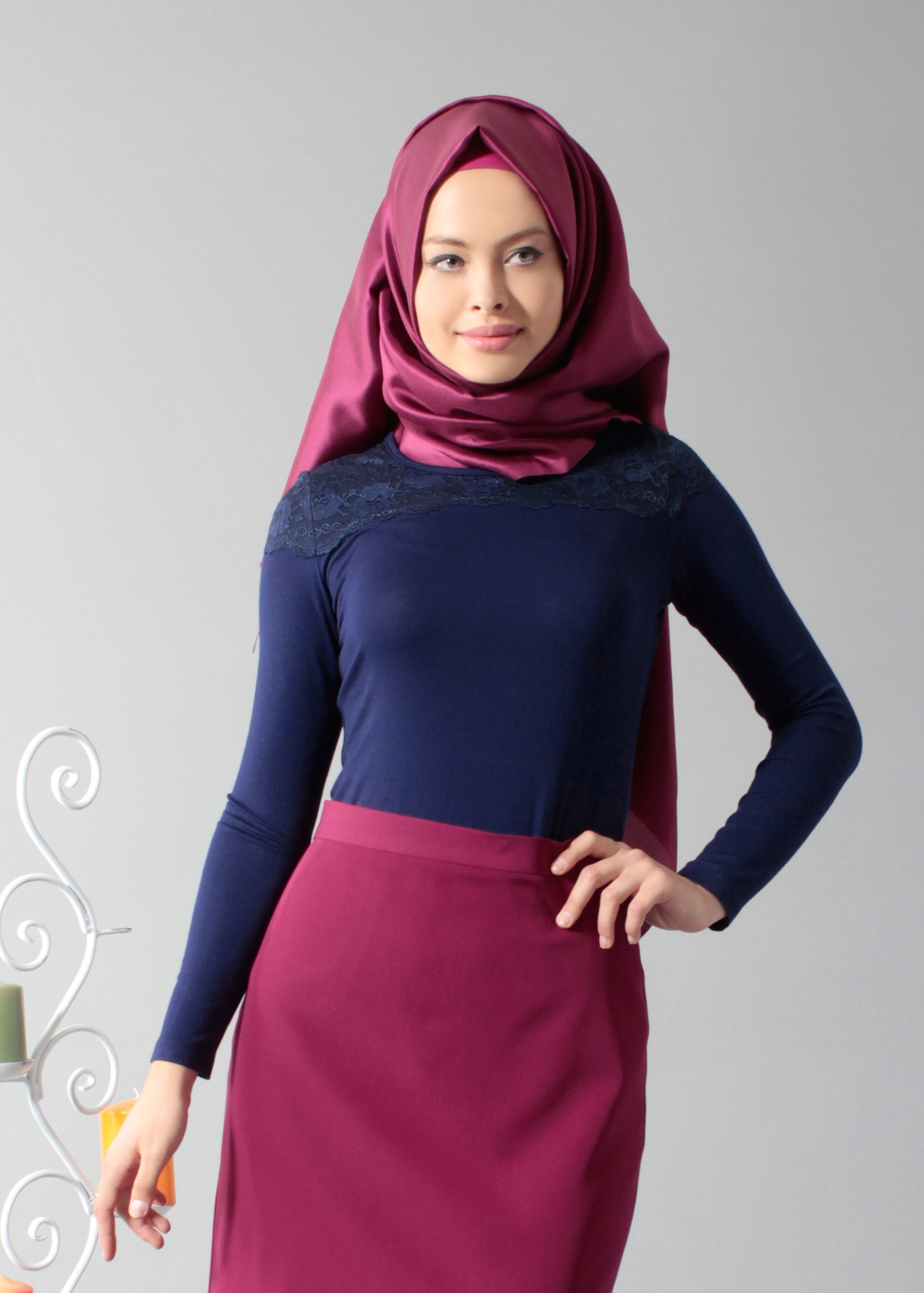 Tesettür giyim LACİVERT NAKIŞ DETAYLI BLUZ 4562