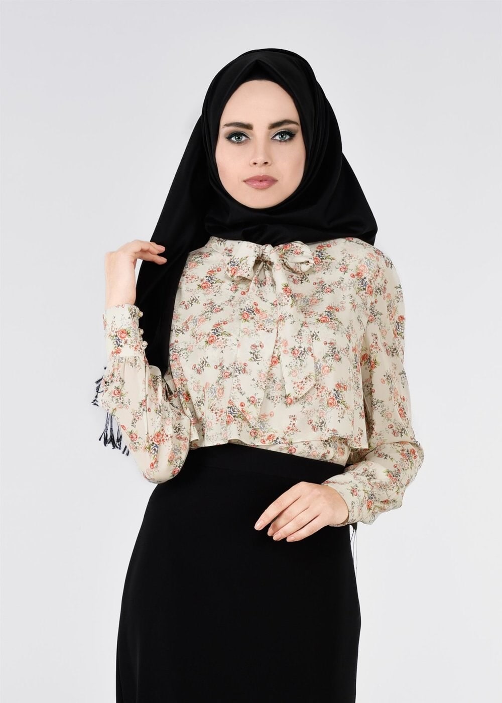 Tesettür giyim BEYAZ 4233-1 MAGLİA 8328 BLUZ 36/44(38-40) TEK38