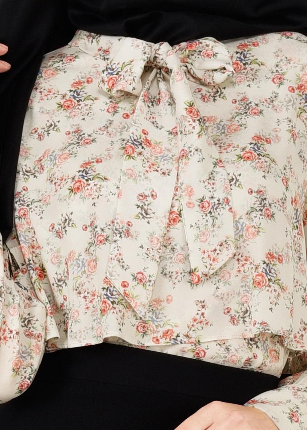 Tesettür giyim BEYAZ 4233-1 MAGLİA 8328 BLUZ 36/44(38-40) TEK38