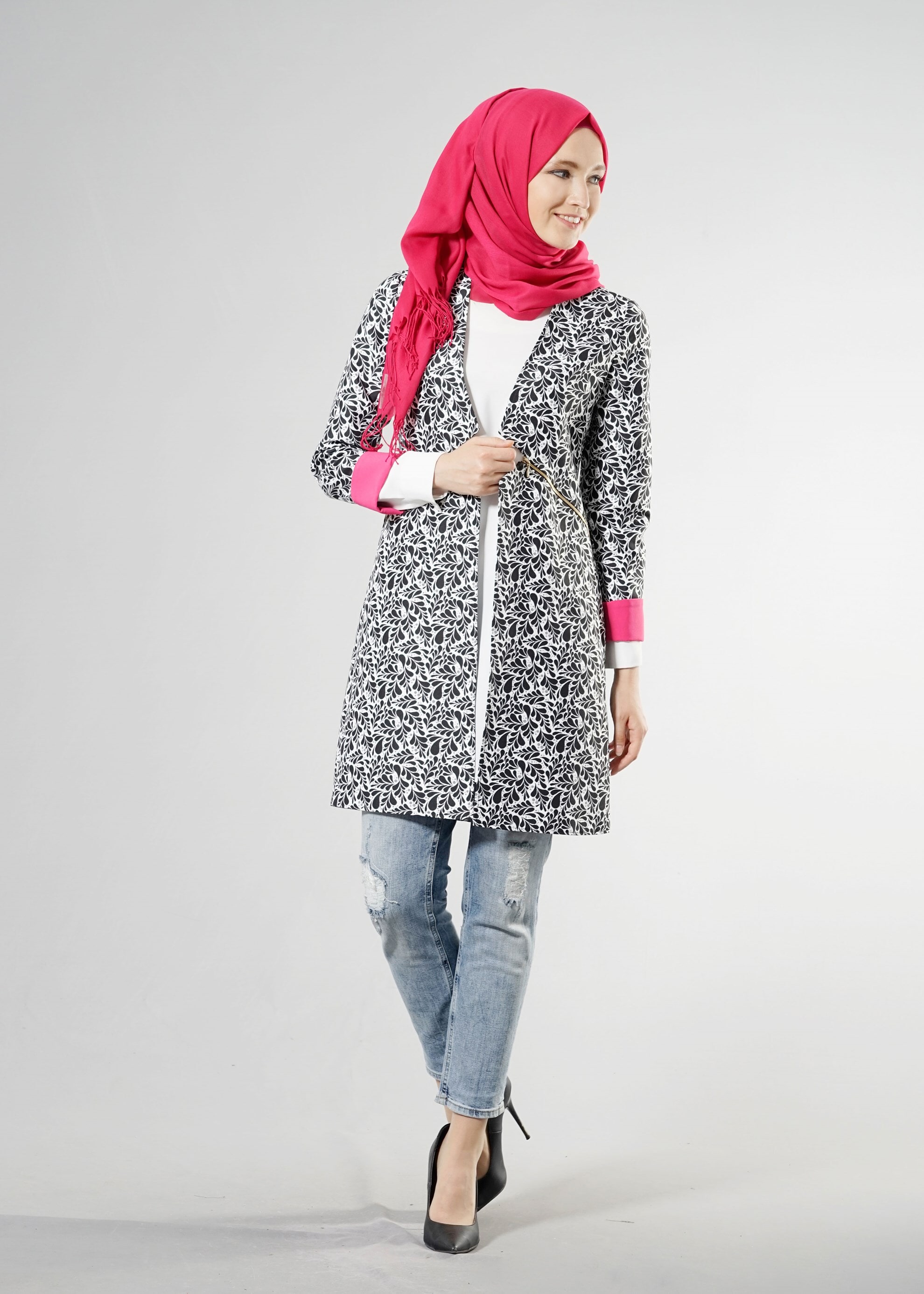 Tesettür giyim SİYAH 4523-3 JAKAR DES.1 CEKET 38/44 TEK40