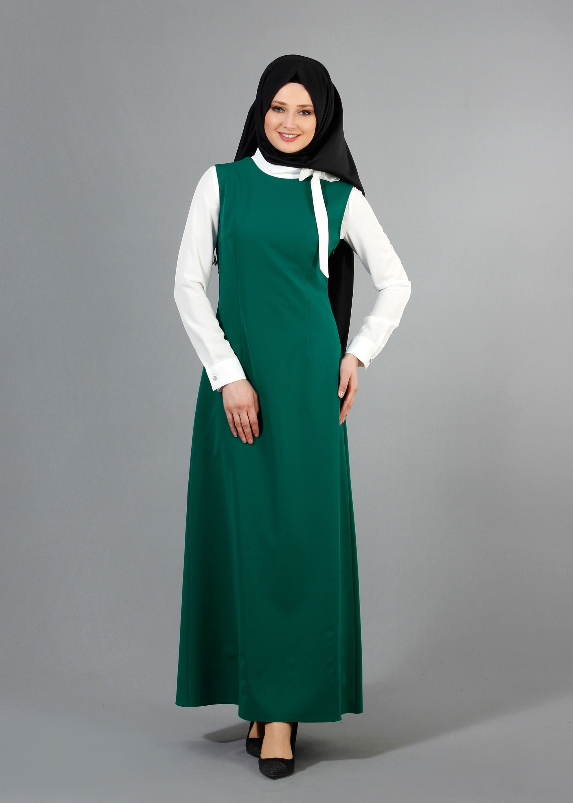Tesettür giyim YEŞİL YAKASI BAĞLAMALI İŞLEMELİ ELBİSE 4145