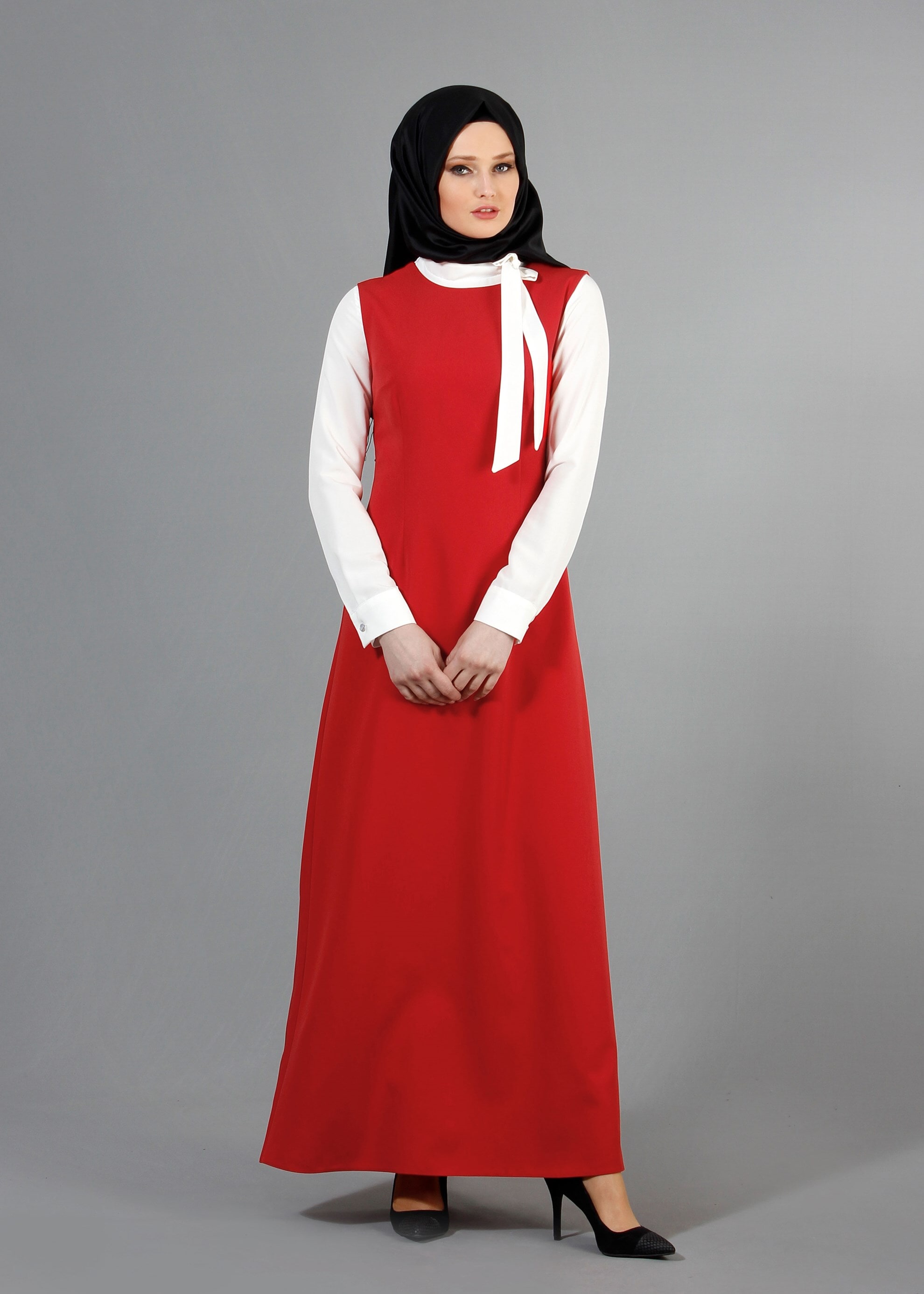 Tesettür giyim KIRMIZI YAKASI BAĞLAMALI İŞLEMELİ ELBİSE 4145