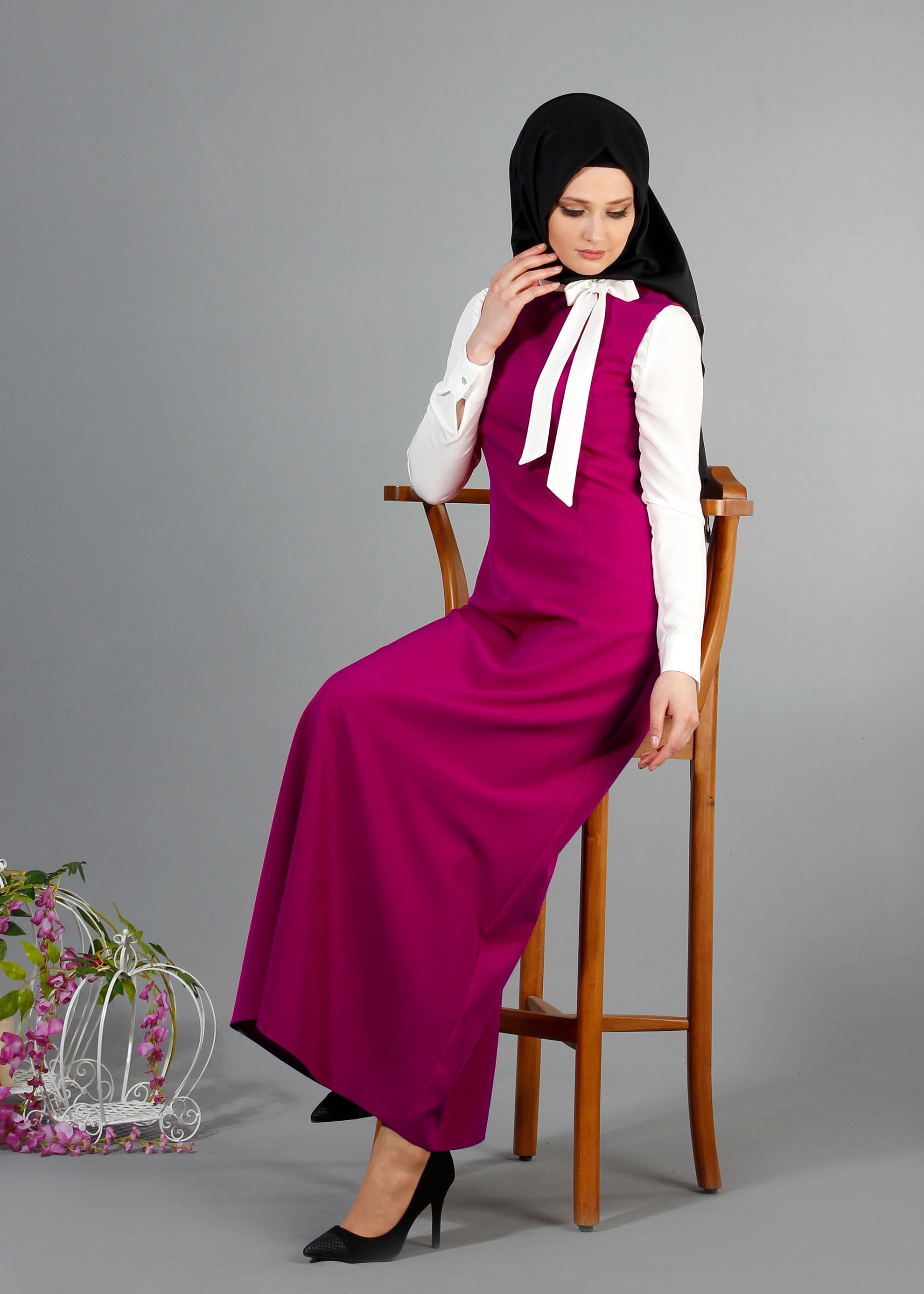 Tesettür giyim FUŞYA YAKASI BAĞLAMALI İŞLEMELİ ELBİSE 4145
