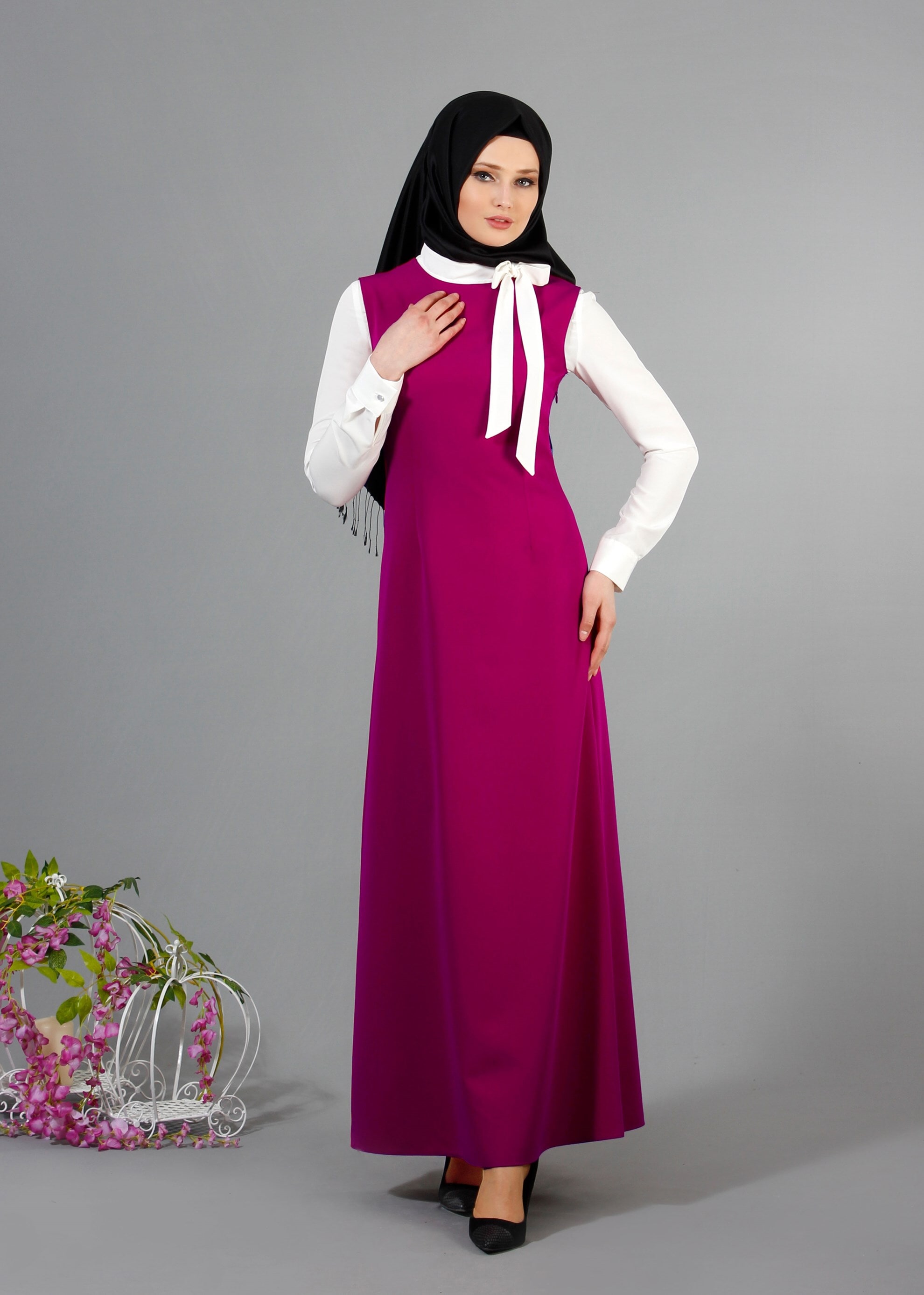 Tesettür giyim FUŞYA YAKASI BAĞLAMALI İŞLEMELİ ELBİSE 4145