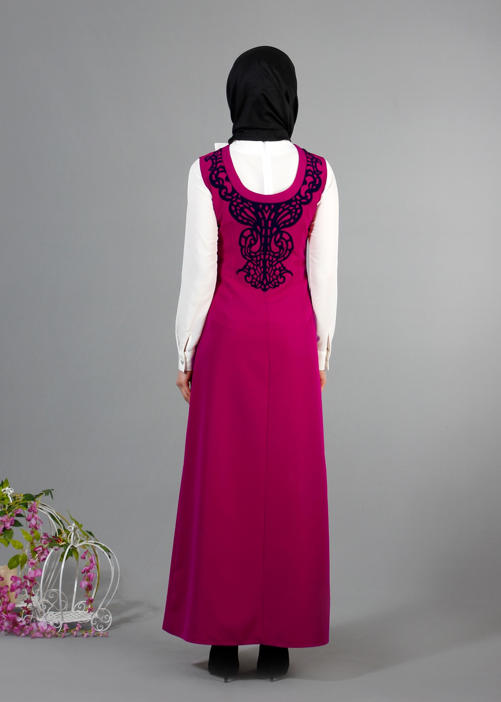 Tesettür giyim FUŞYA YAKASI BAĞLAMALI İŞLEMELİ ELBİSE 4145