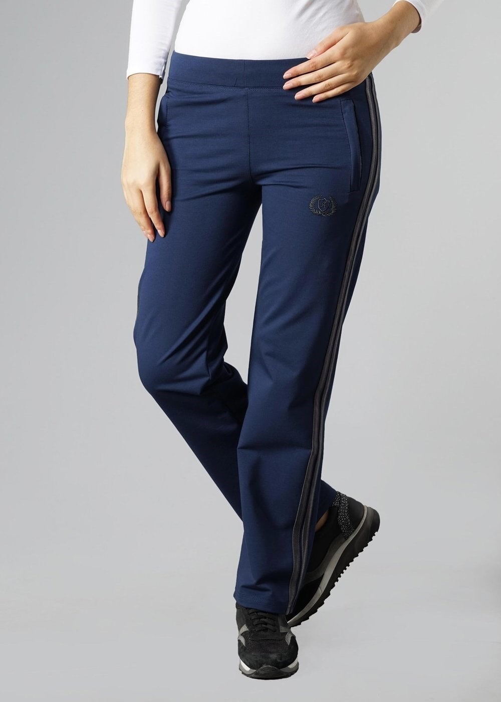 Tesettür giyim LACİVERT YANLARI ŞERİTLİ EŞOFMAN ALTI 7935