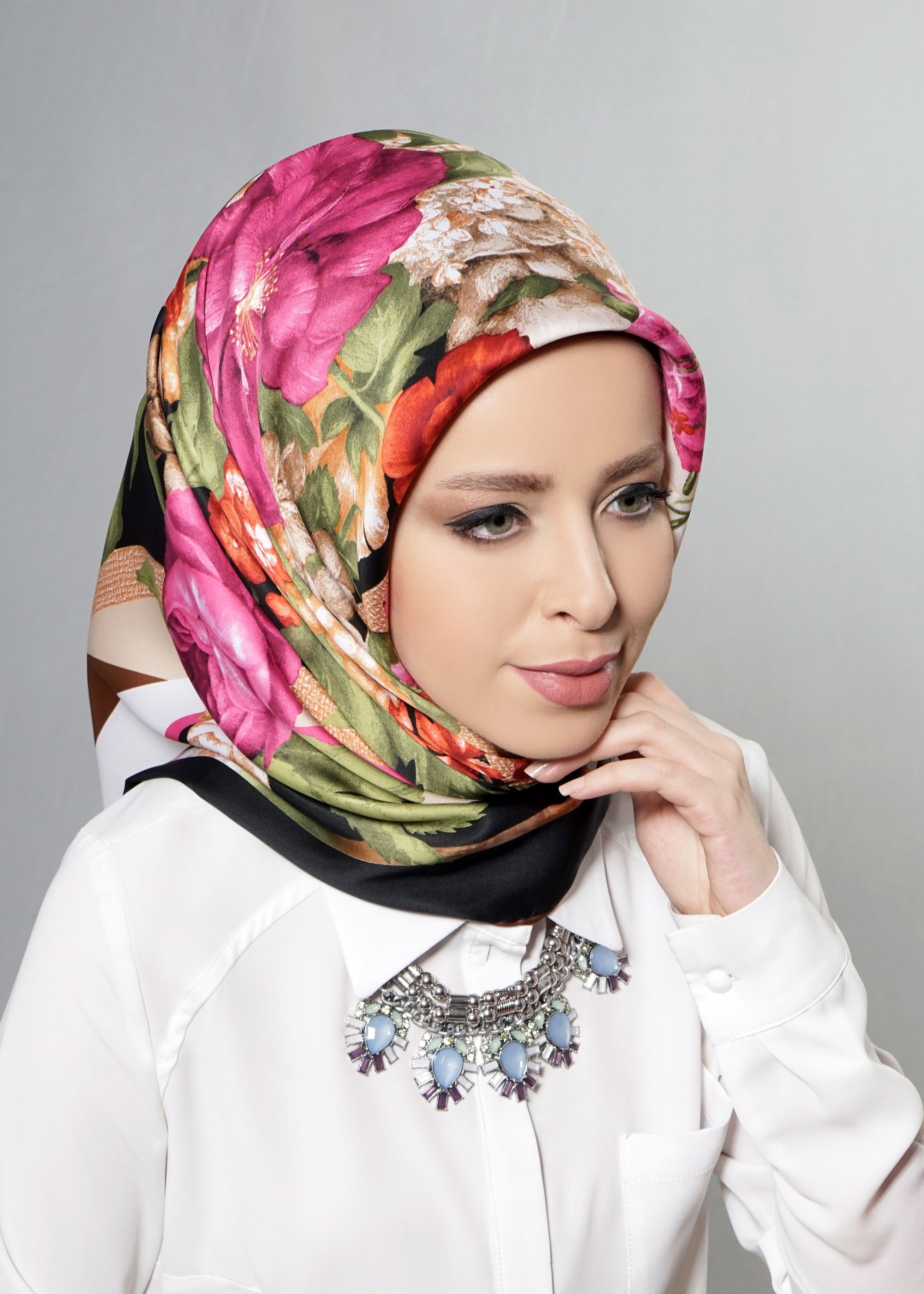 Tesettür giyim SİYAH 12608 ALVİNA DESENLİ EŞARP