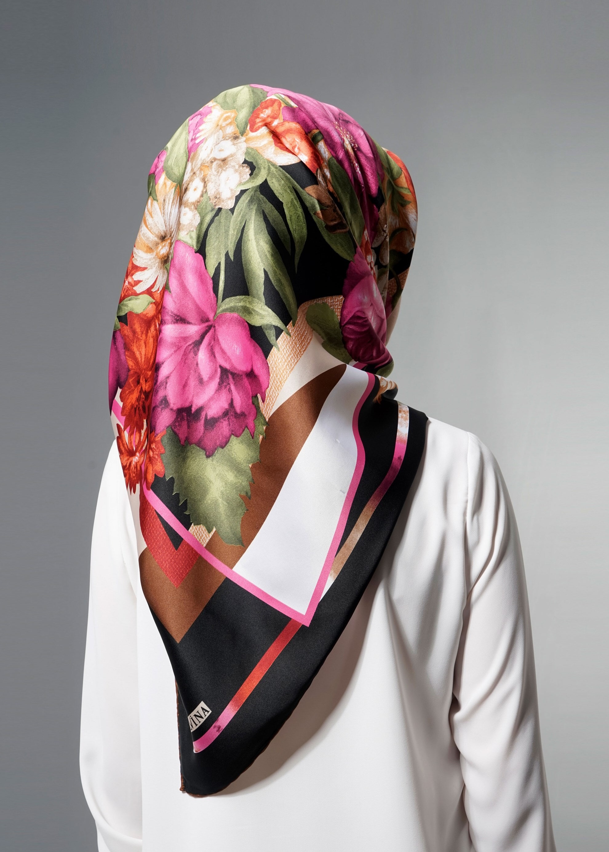 Tesettür giyim SİYAH 12608 ALVİNA DESENLİ EŞARP