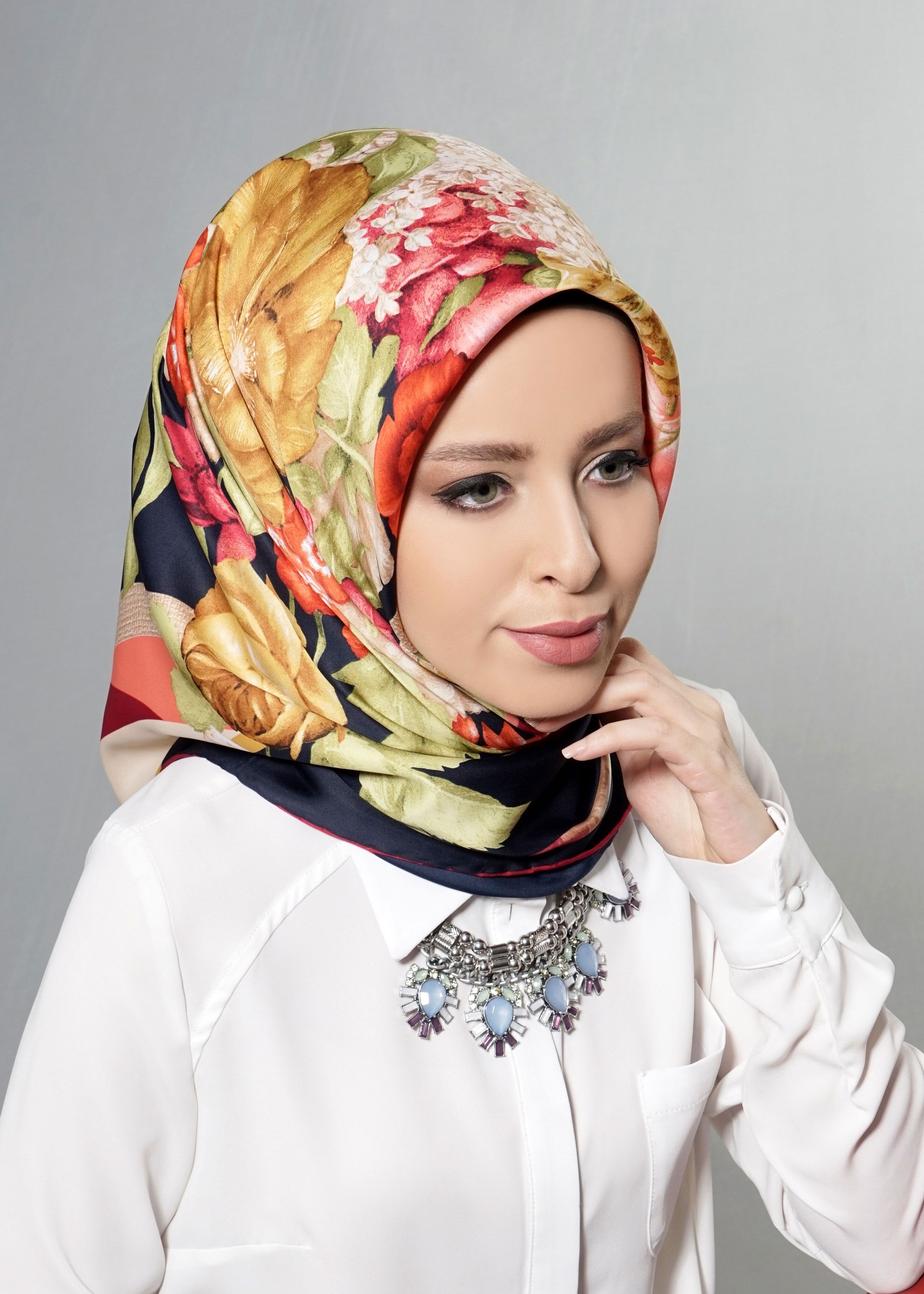 Tesettür giyim LACİVERT 12608 ALVİNA DESENLİ EŞARP