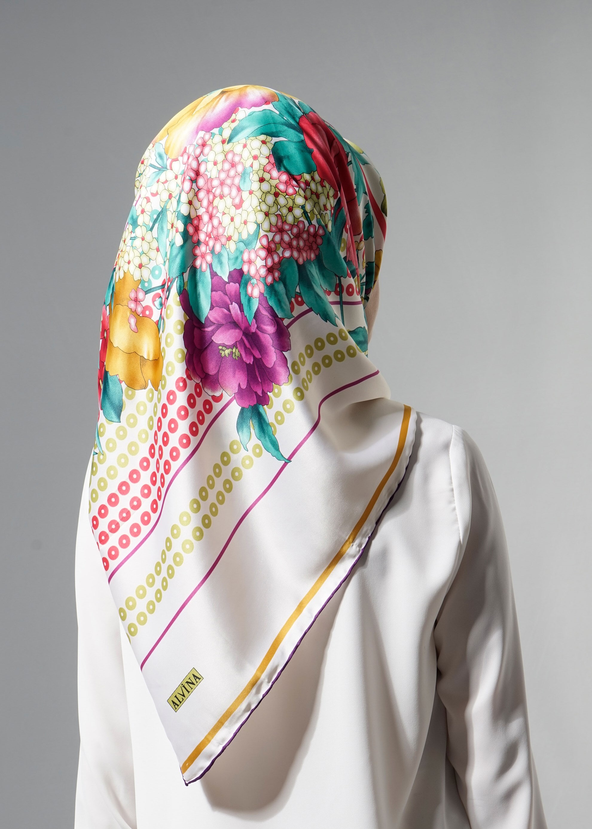 Tesettür giyim EKRU 12620 ALVİNA DESENLİ EŞARP