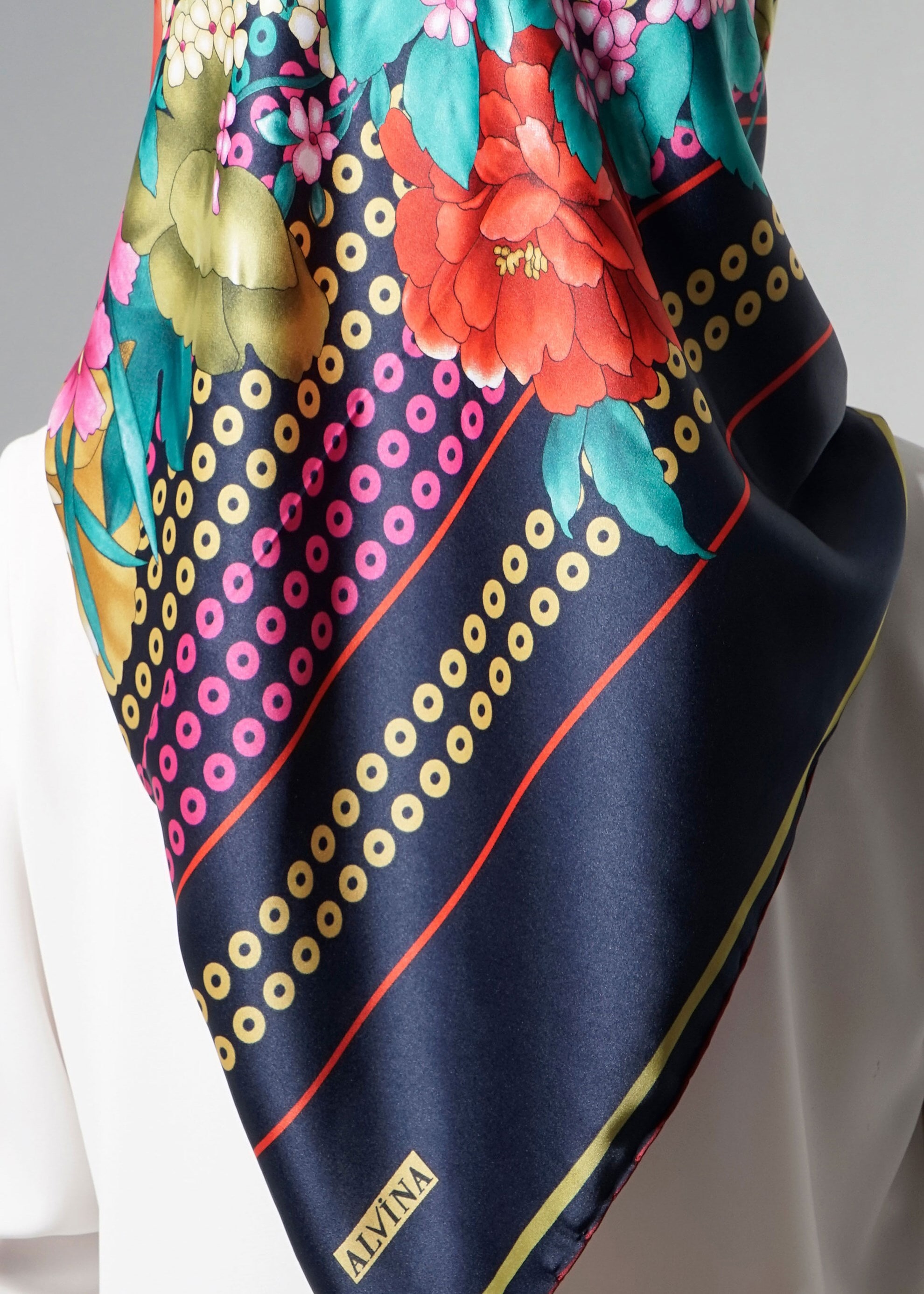 Tesettür giyim LACİVERT 12620 ALVİNA DESENLİ EŞARP