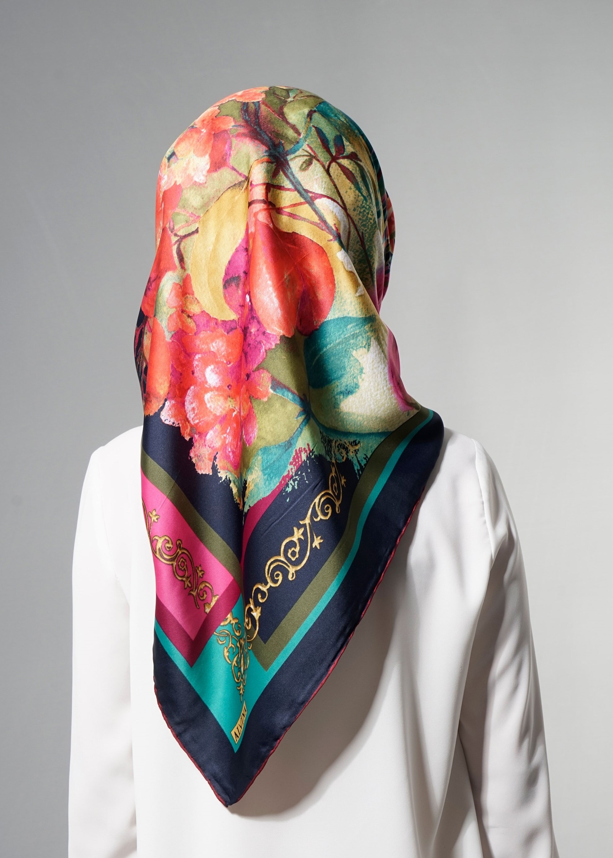 Tesettür giyim LACİVERT 12621 ALVİNA DESENLİ EŞARP