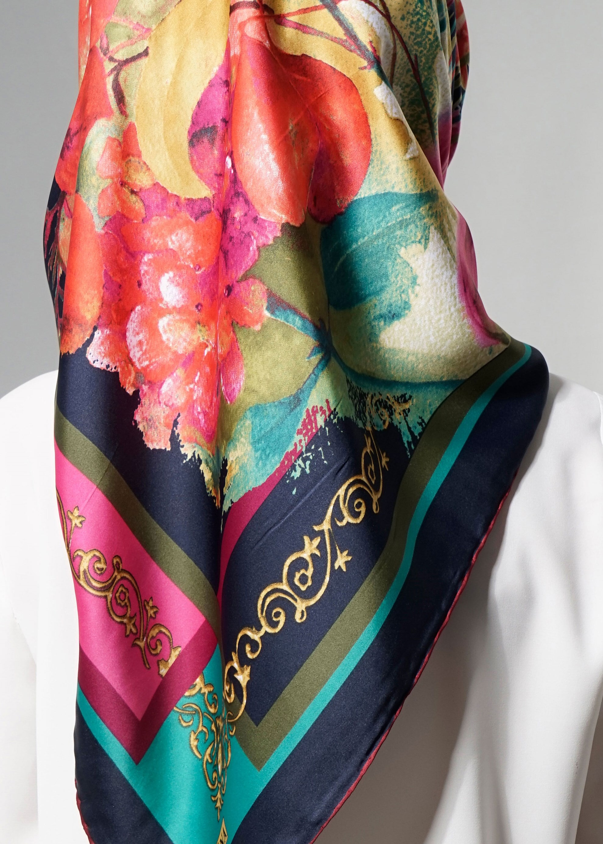 Tesettür giyim LACİVERT 12621 ALVİNA DESENLİ EŞARP