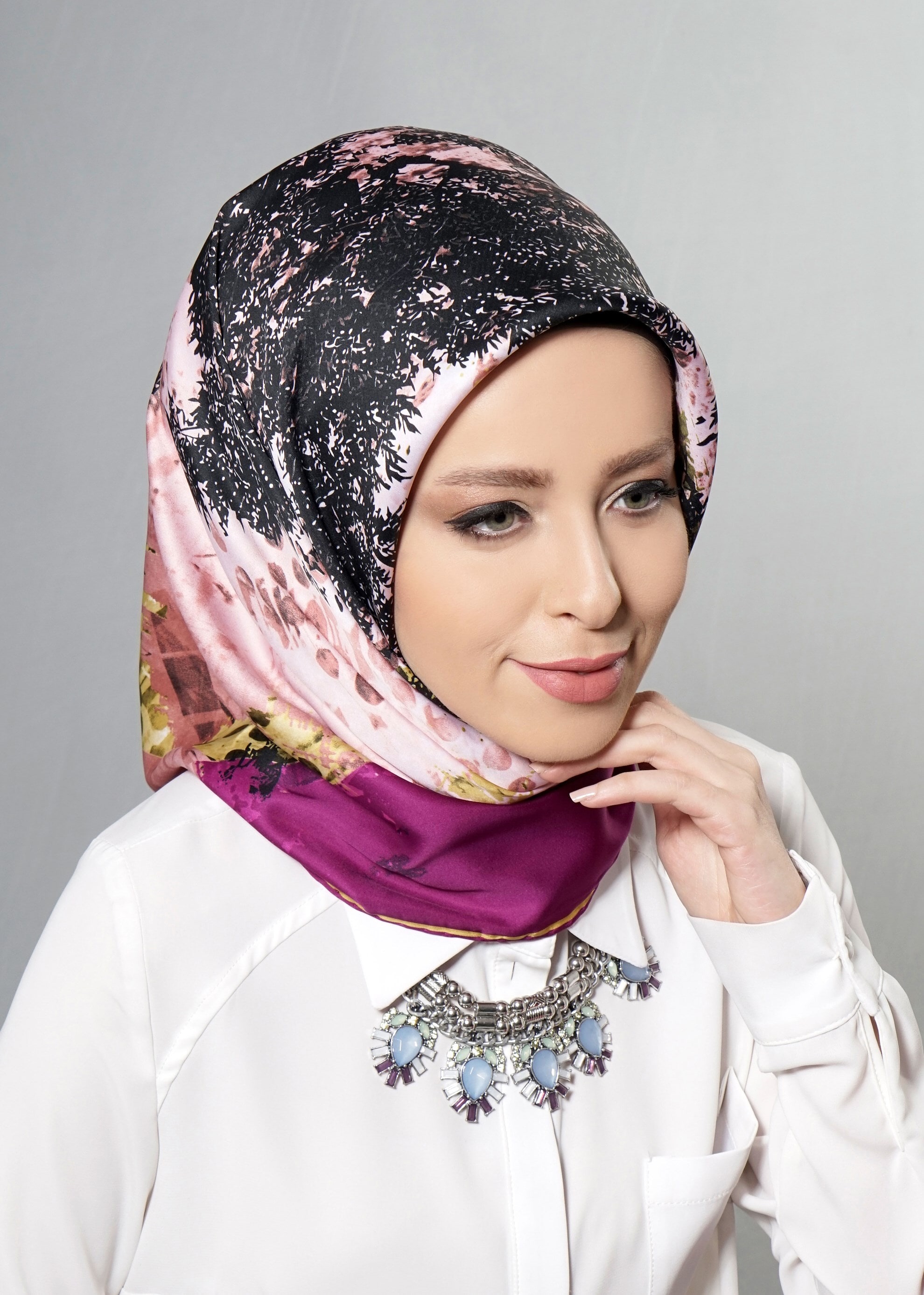 Tesettür giyim PEMBE 11269 ALVİNA DESENLİ EŞARP