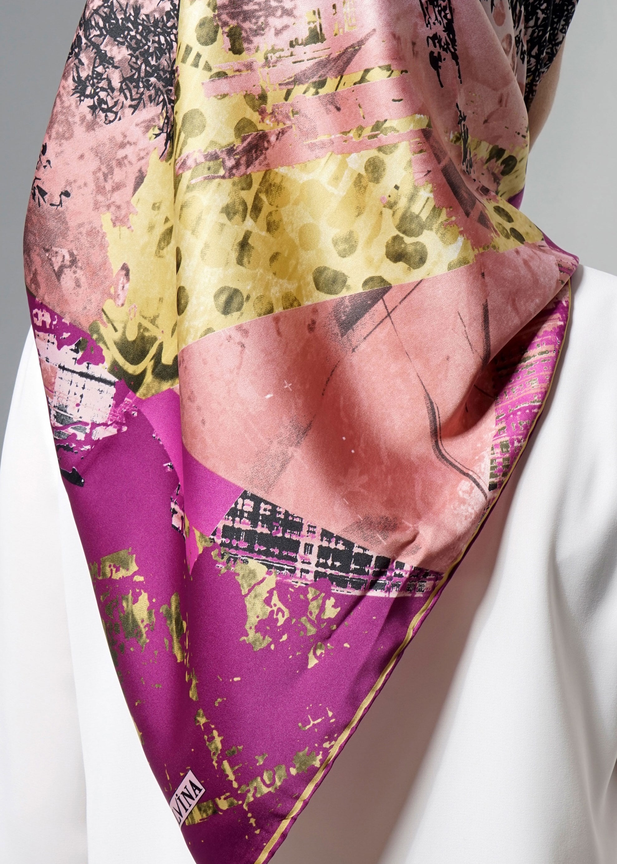 Tesettür giyim PEMBE 11269 ALVİNA DESENLİ EŞARP